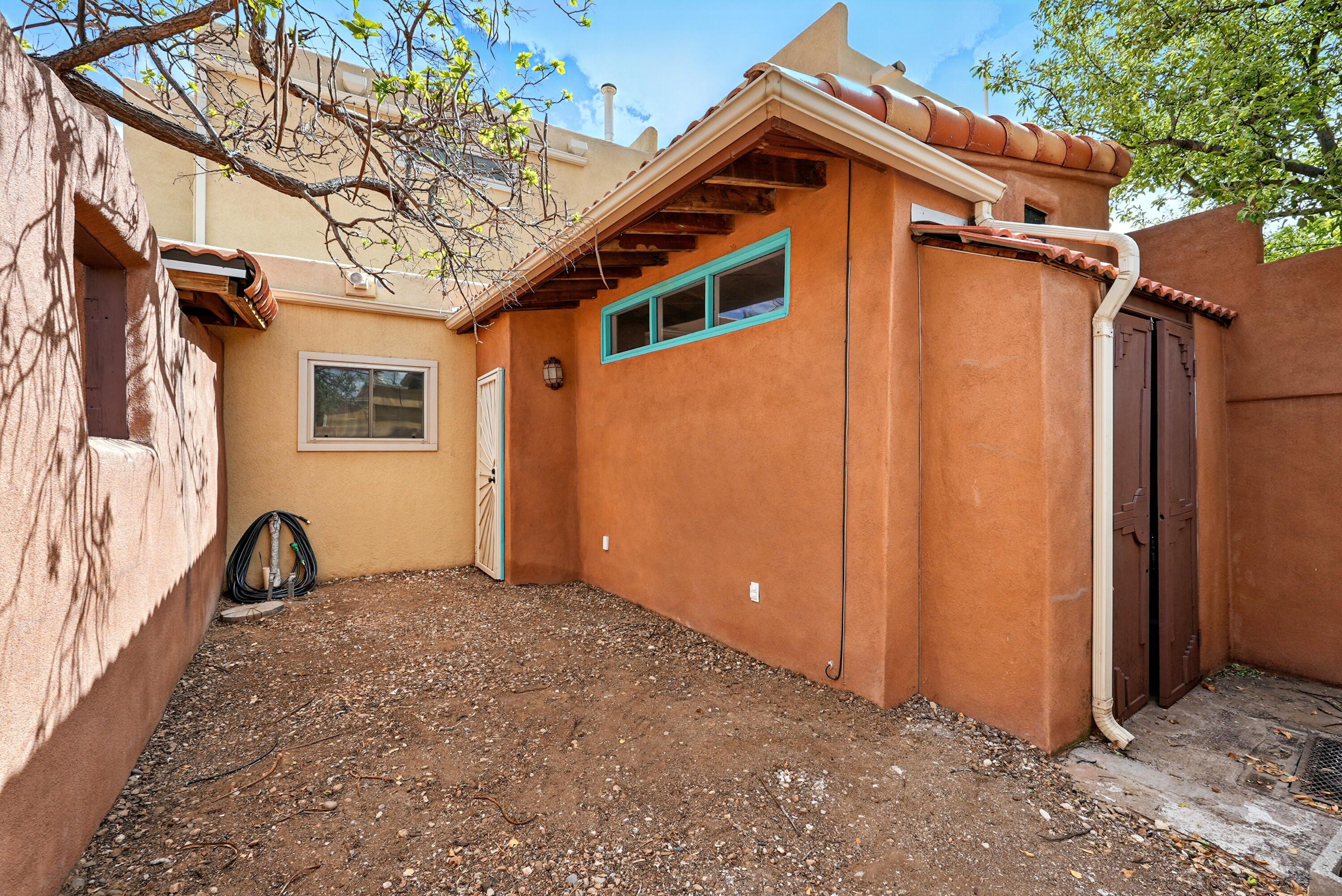 60 PHEASANT HILL Drive NE