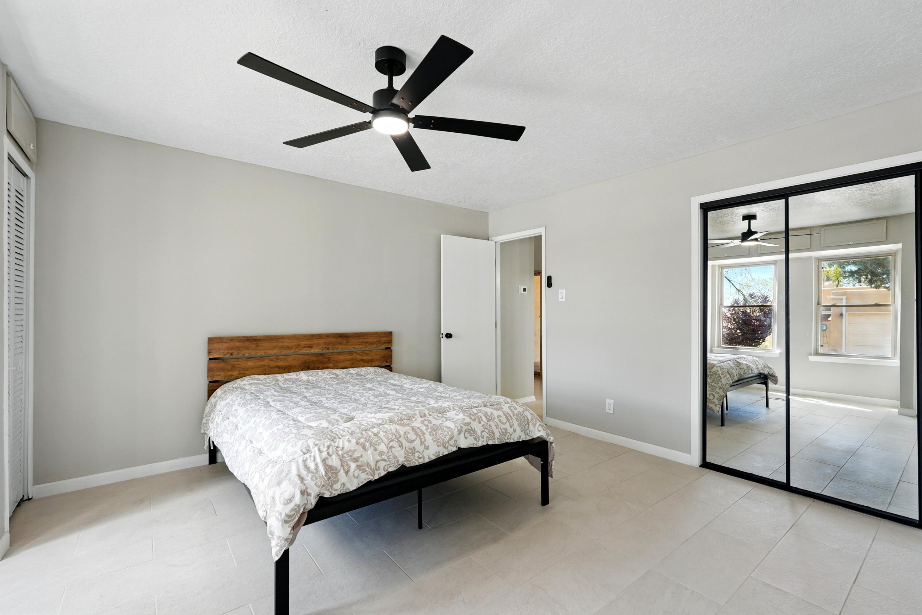 60 PHEASANT HILL Drive NE