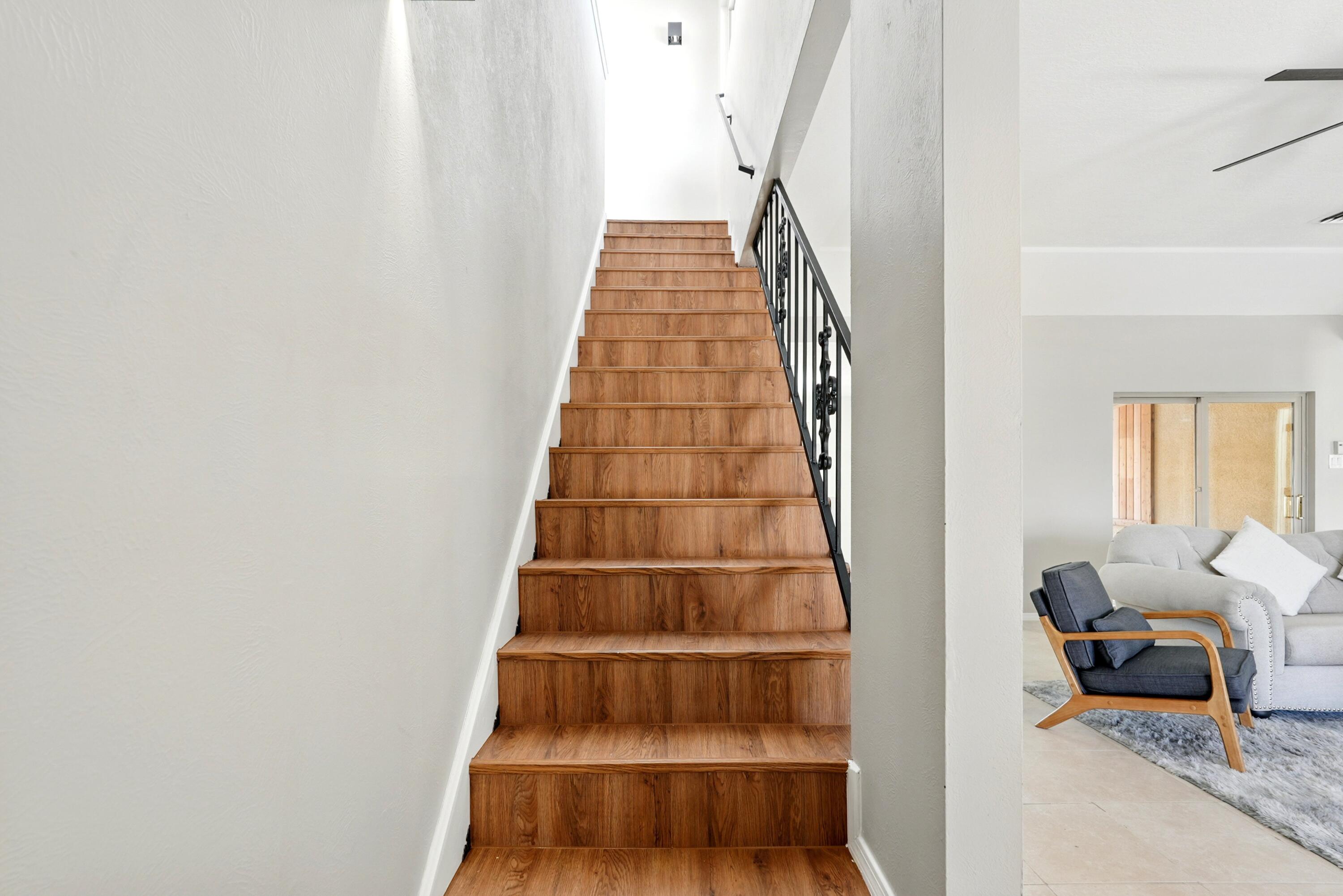 60 PHEASANT HILL Drive NE