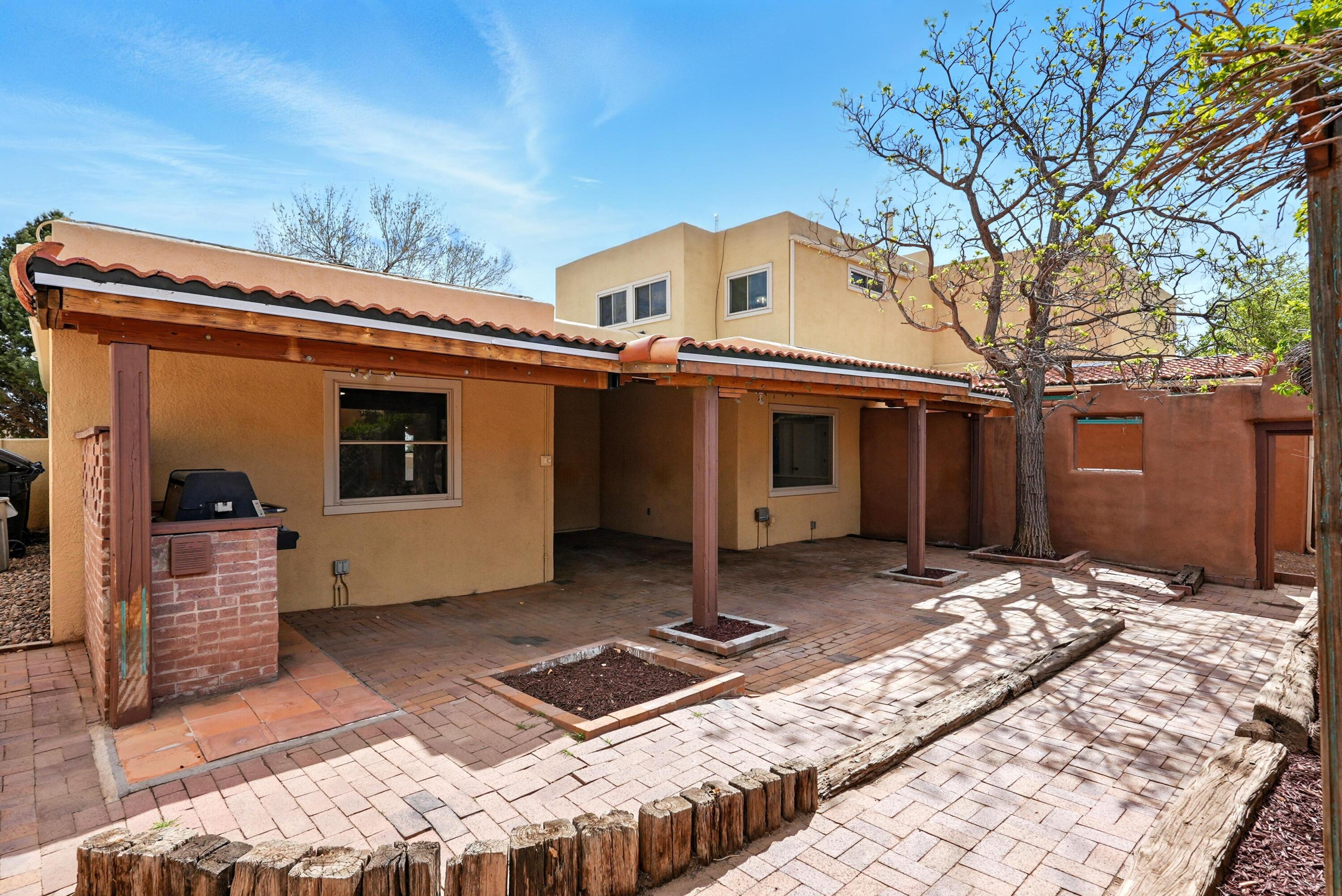 60 PHEASANT HILL Drive NE