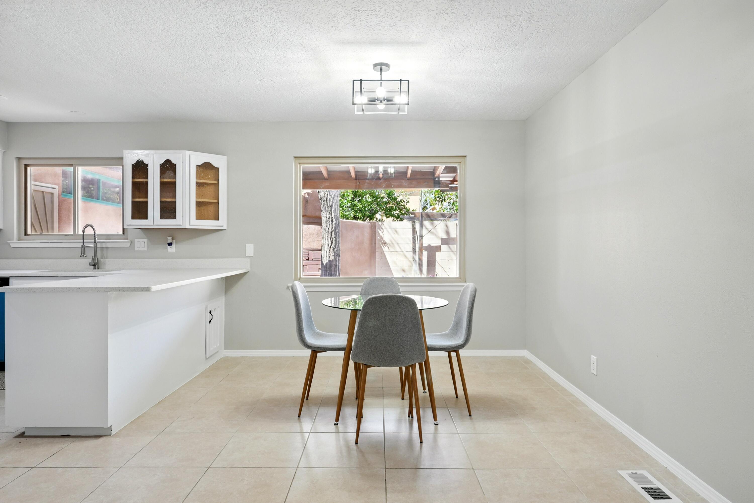 60 PHEASANT HILL Drive NE