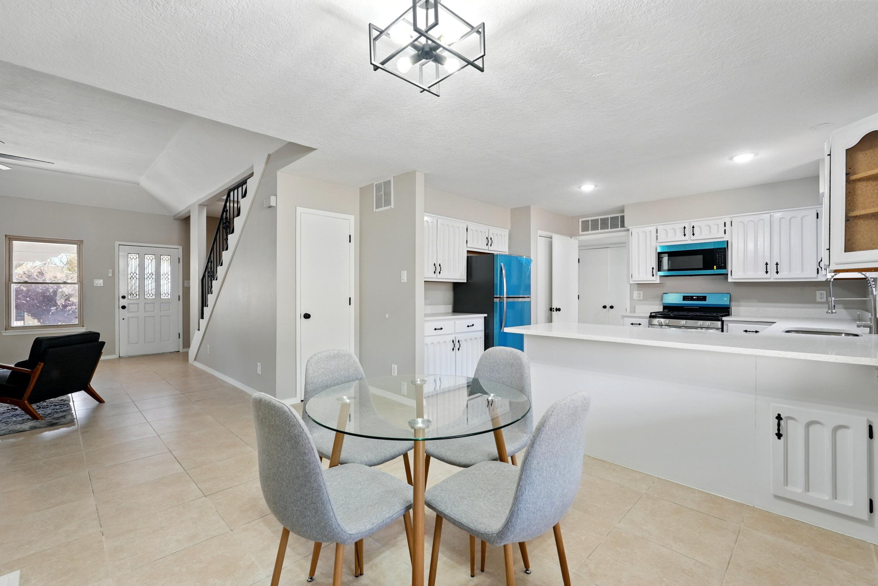 60 PHEASANT HILL Drive NE