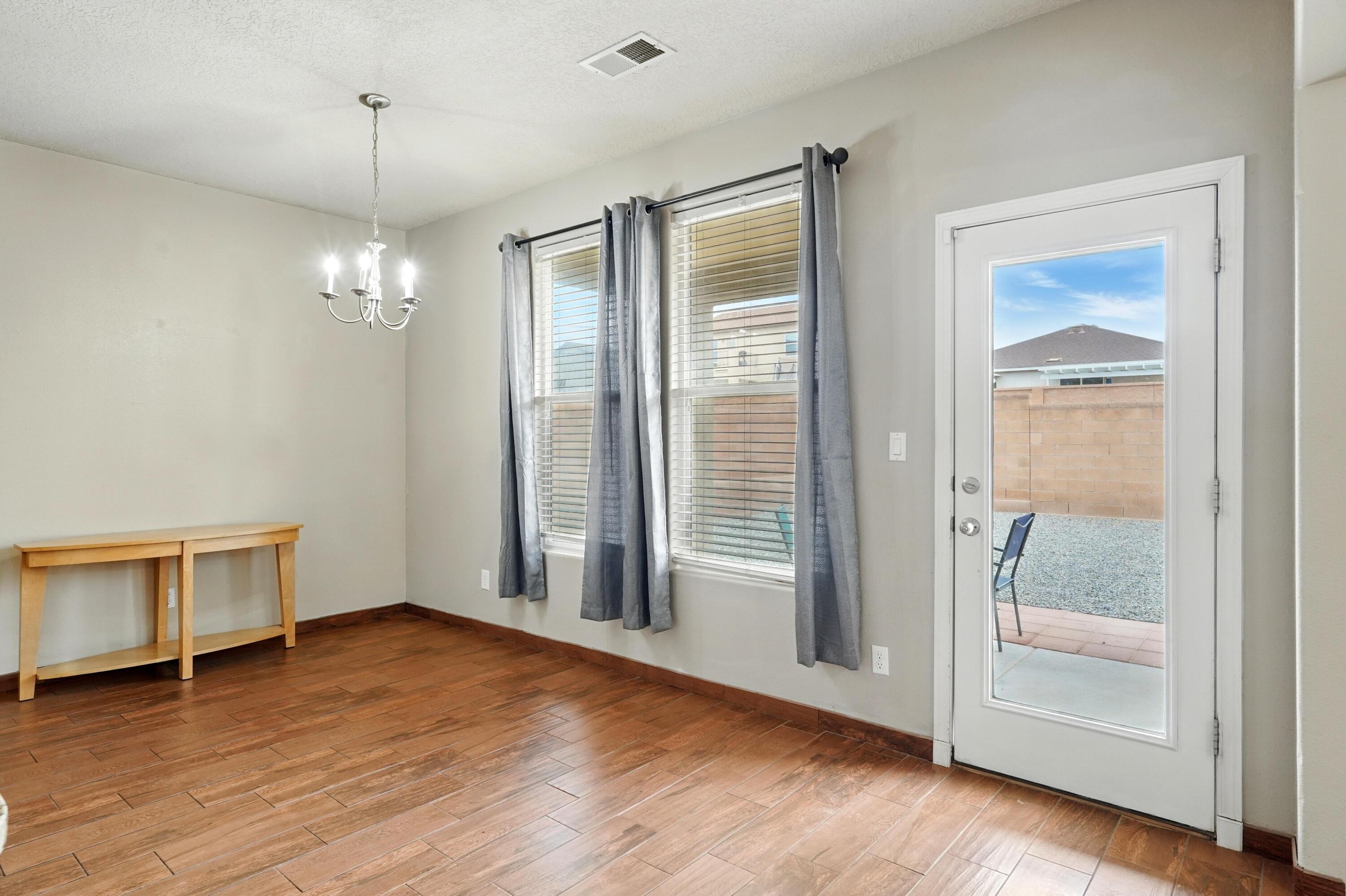 3615 BUCKSKIN Loop NE