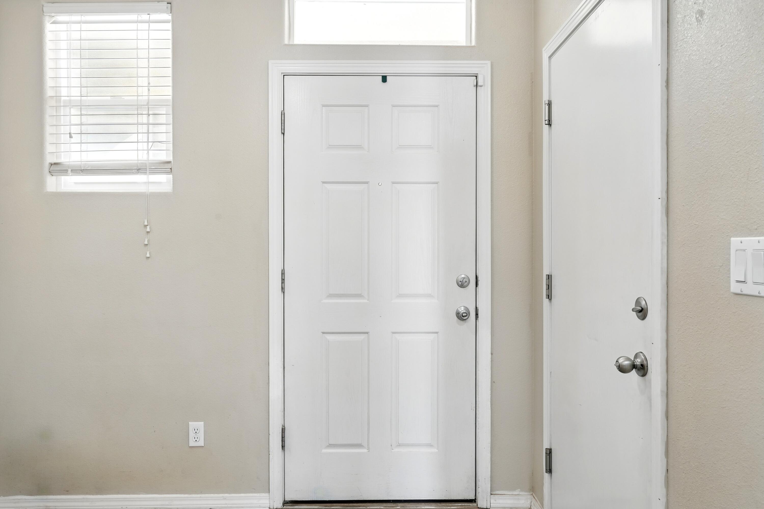 3615 BUCKSKIN Loop NE