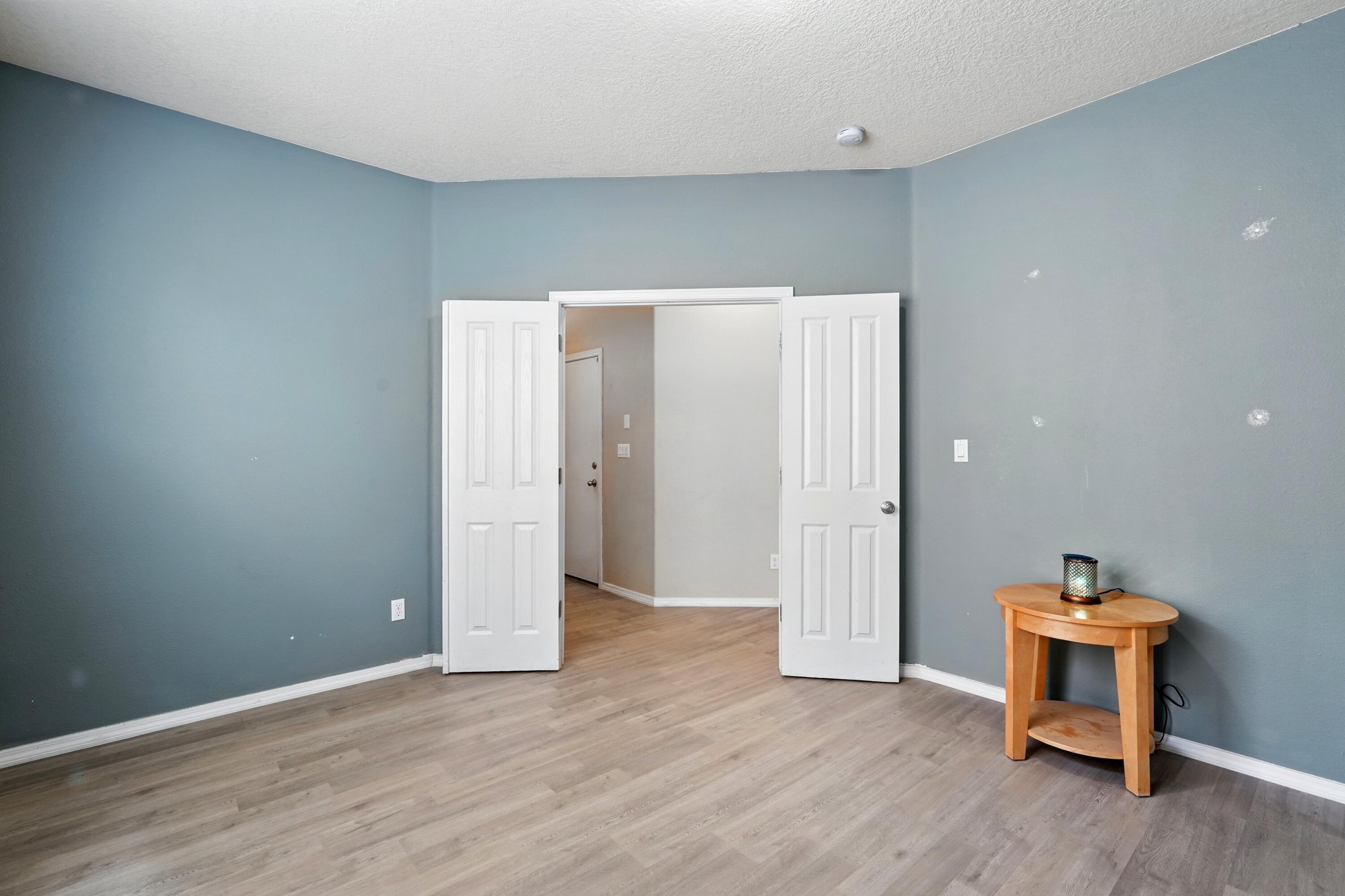 3615 BUCKSKIN Loop NE