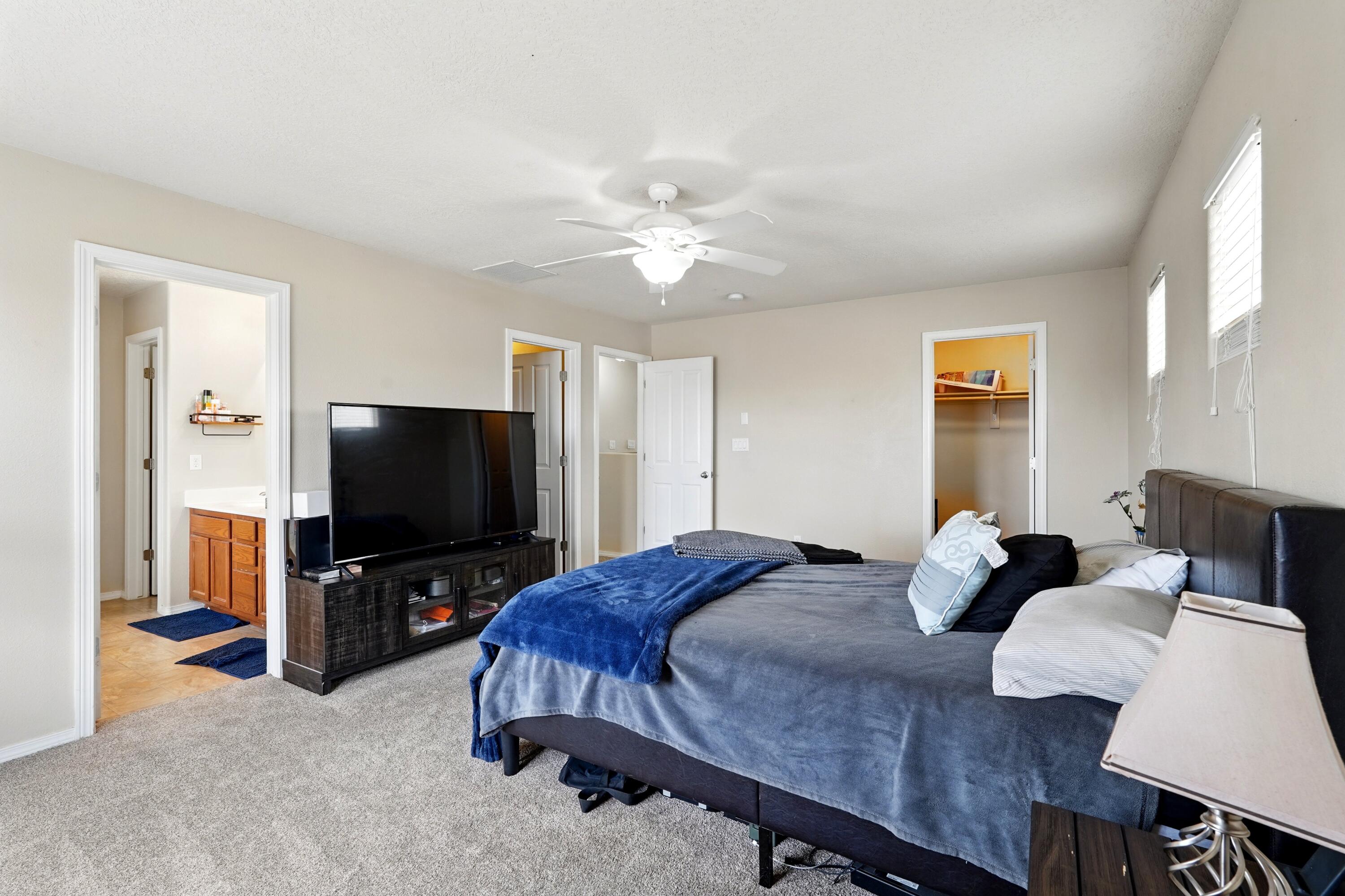 3615 BUCKSKIN Loop NE