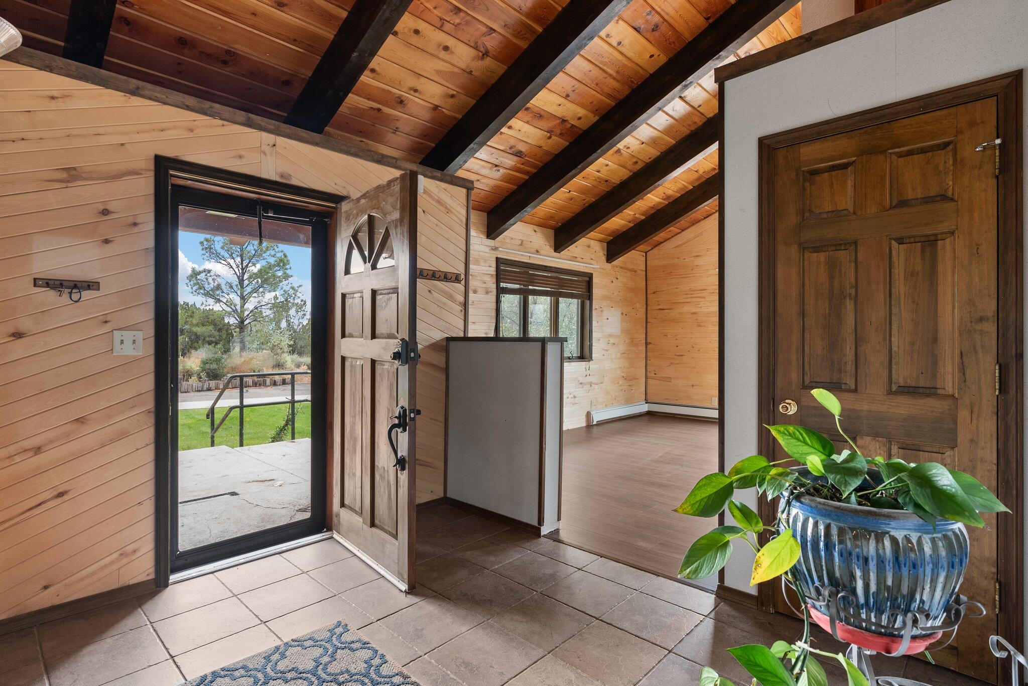 515 HAYSTACK Place