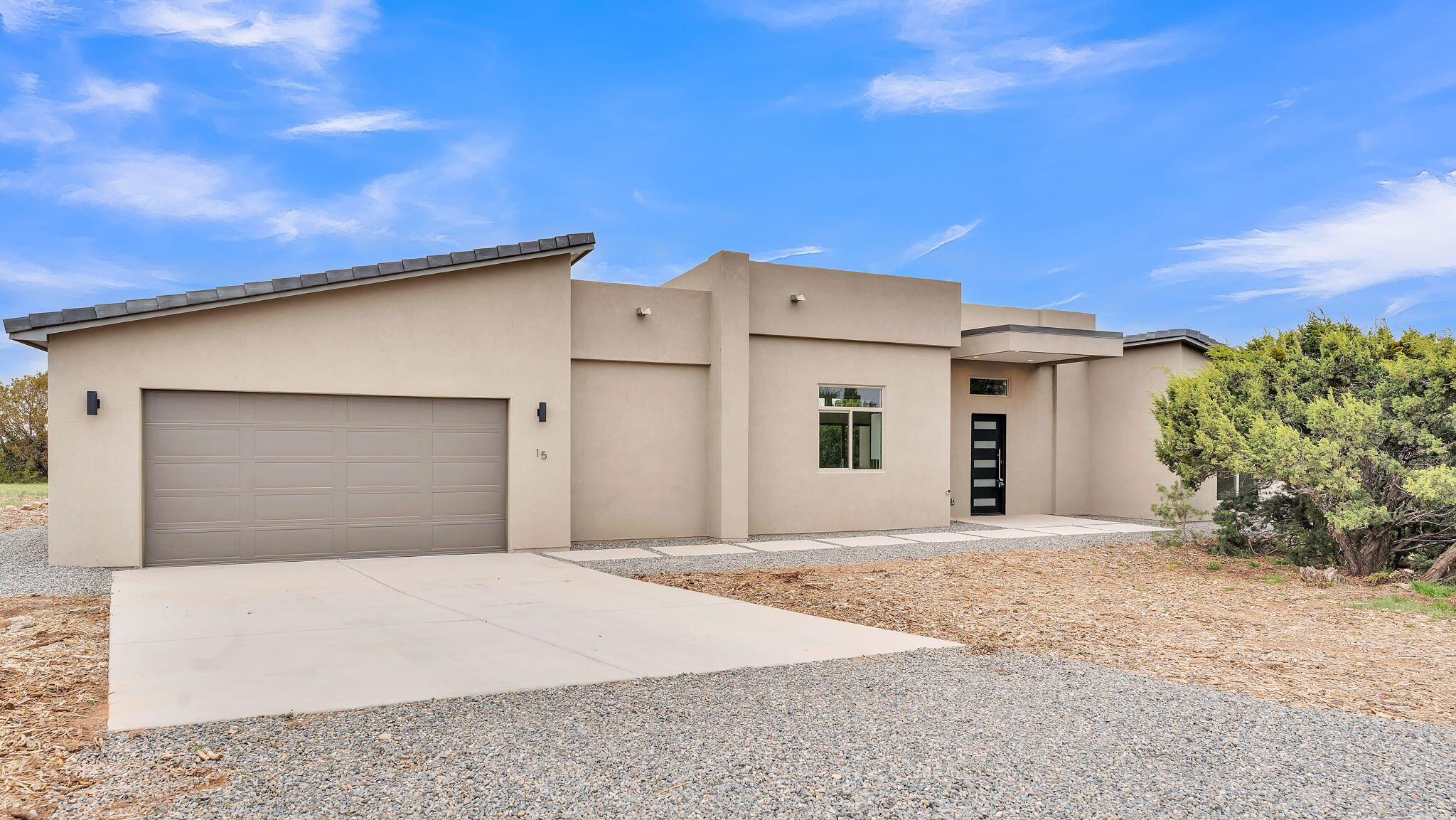15 Meadowland Court
