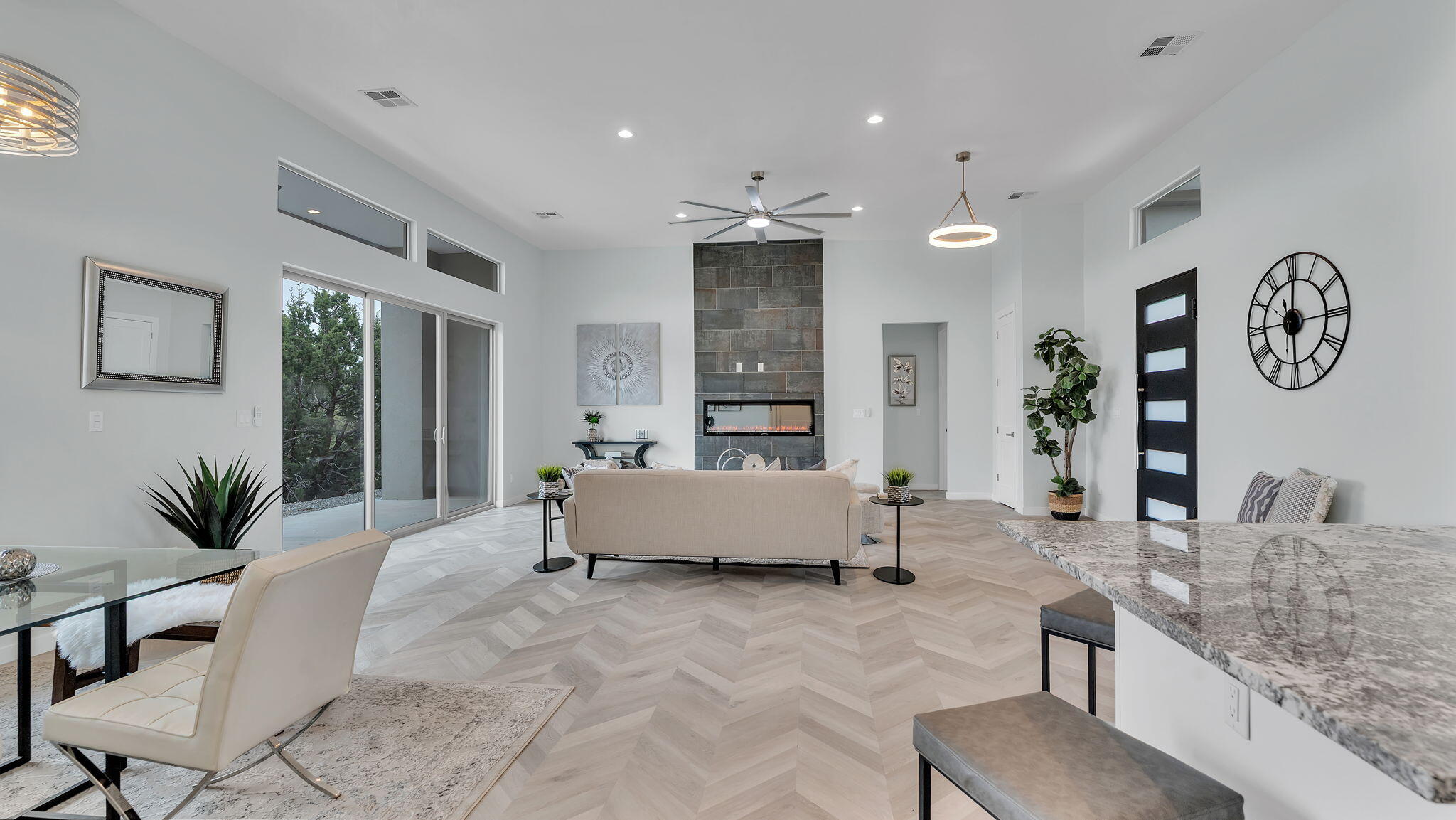 15 Meadowland Court