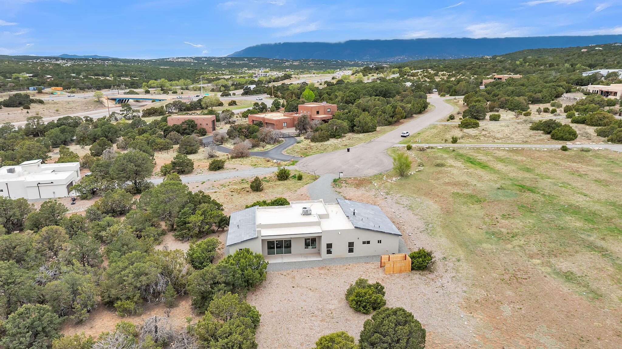 15 Meadowland Court