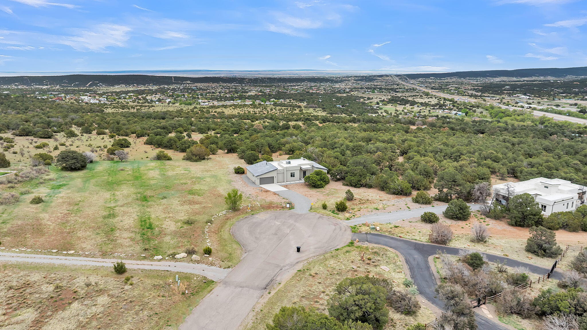 15 Meadowland Court