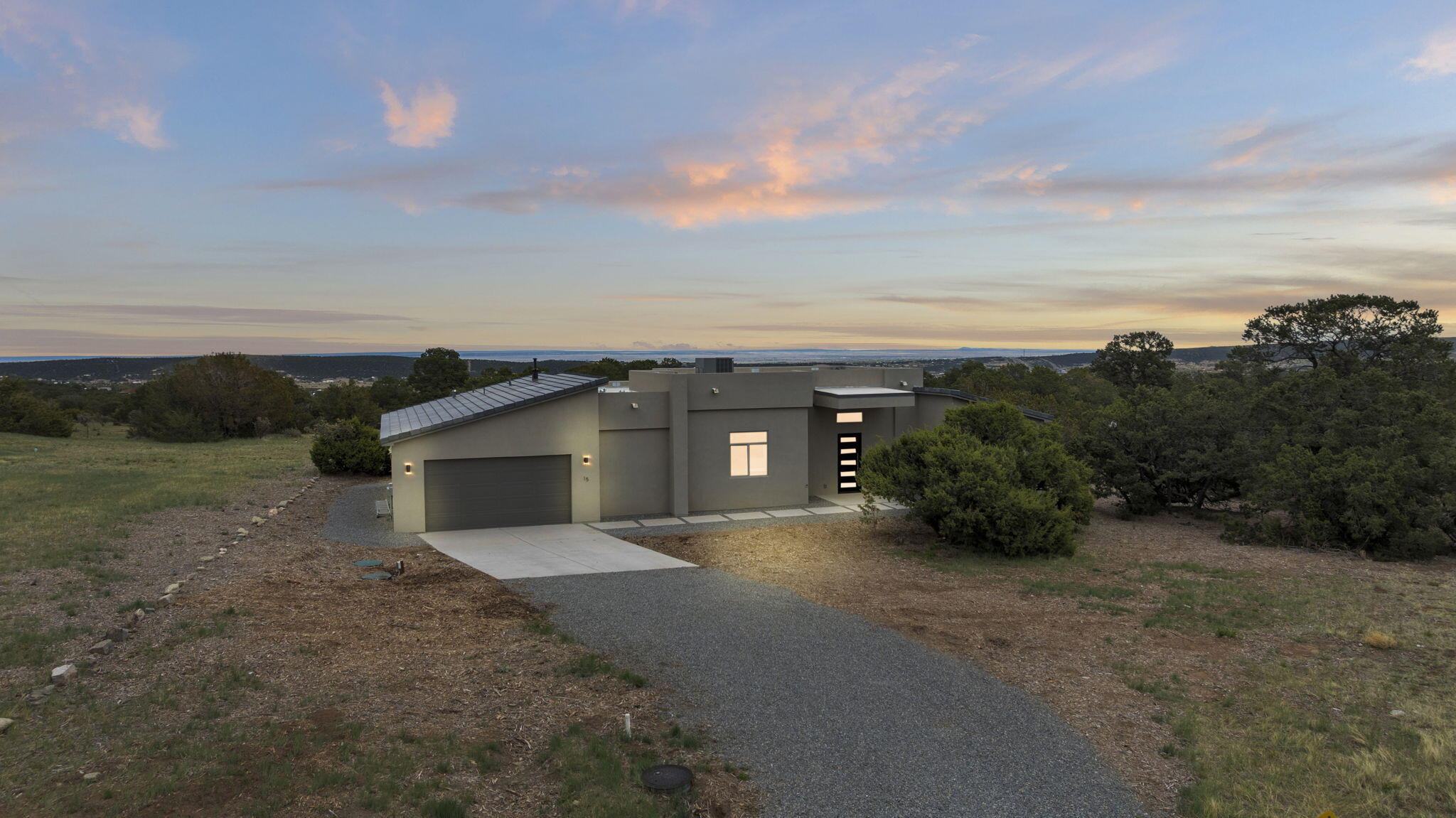 15 Meadowland Court