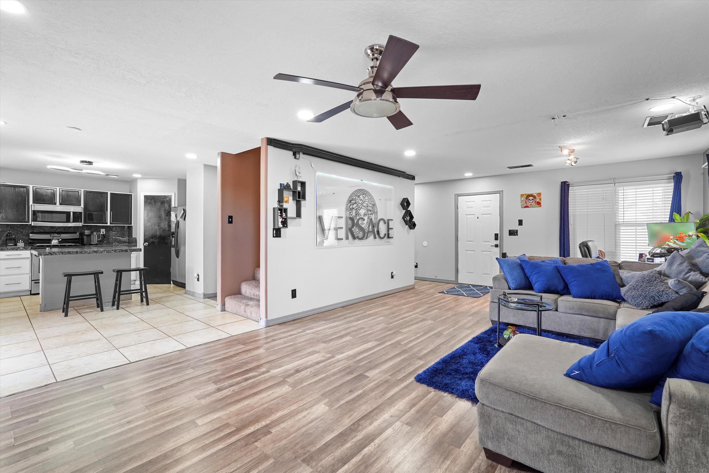 656 COTTONTAIL Street SW