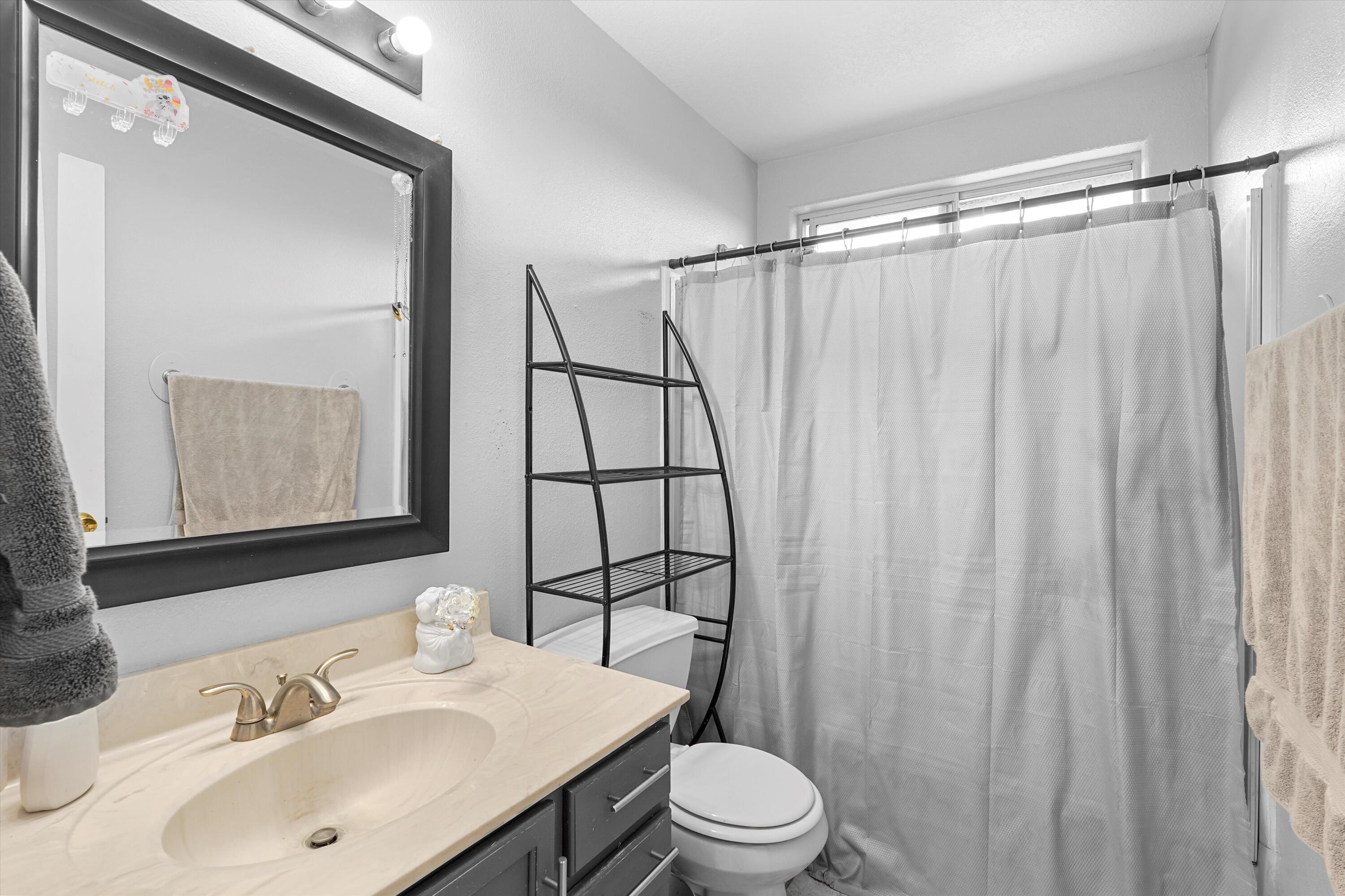 656 COTTONTAIL Street SW