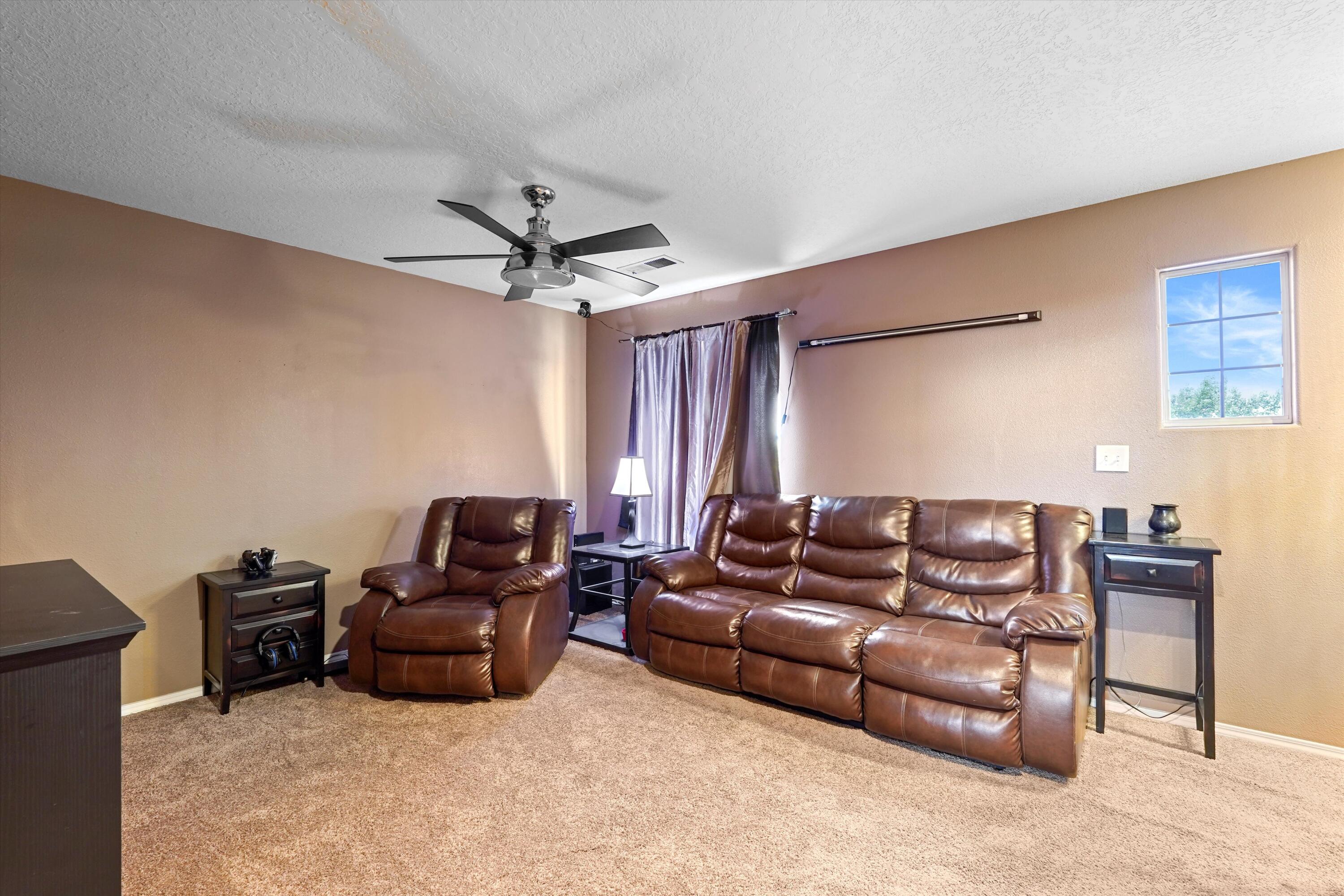 656 COTTONTAIL Street SW