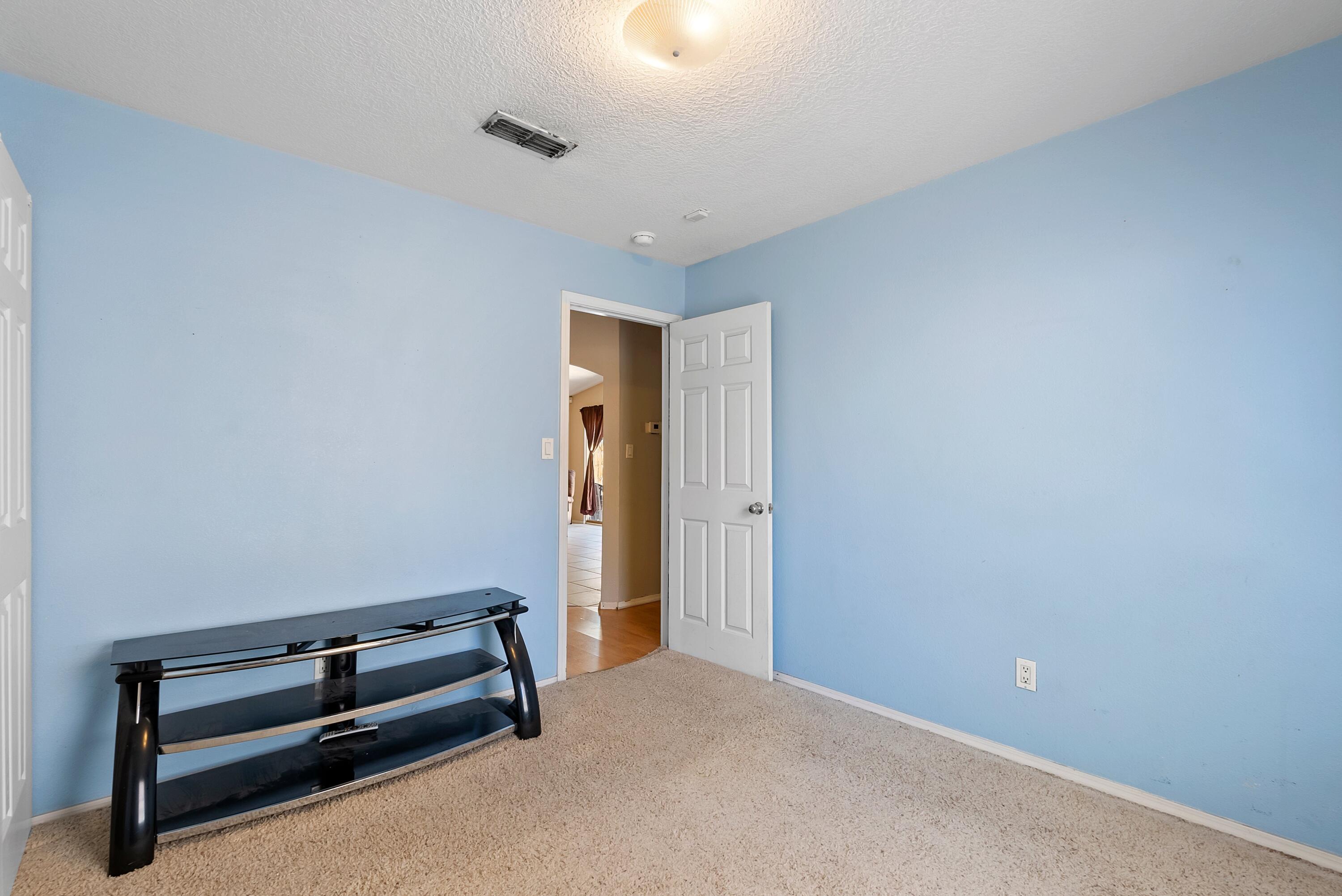 516 HARTMAN Drive SW