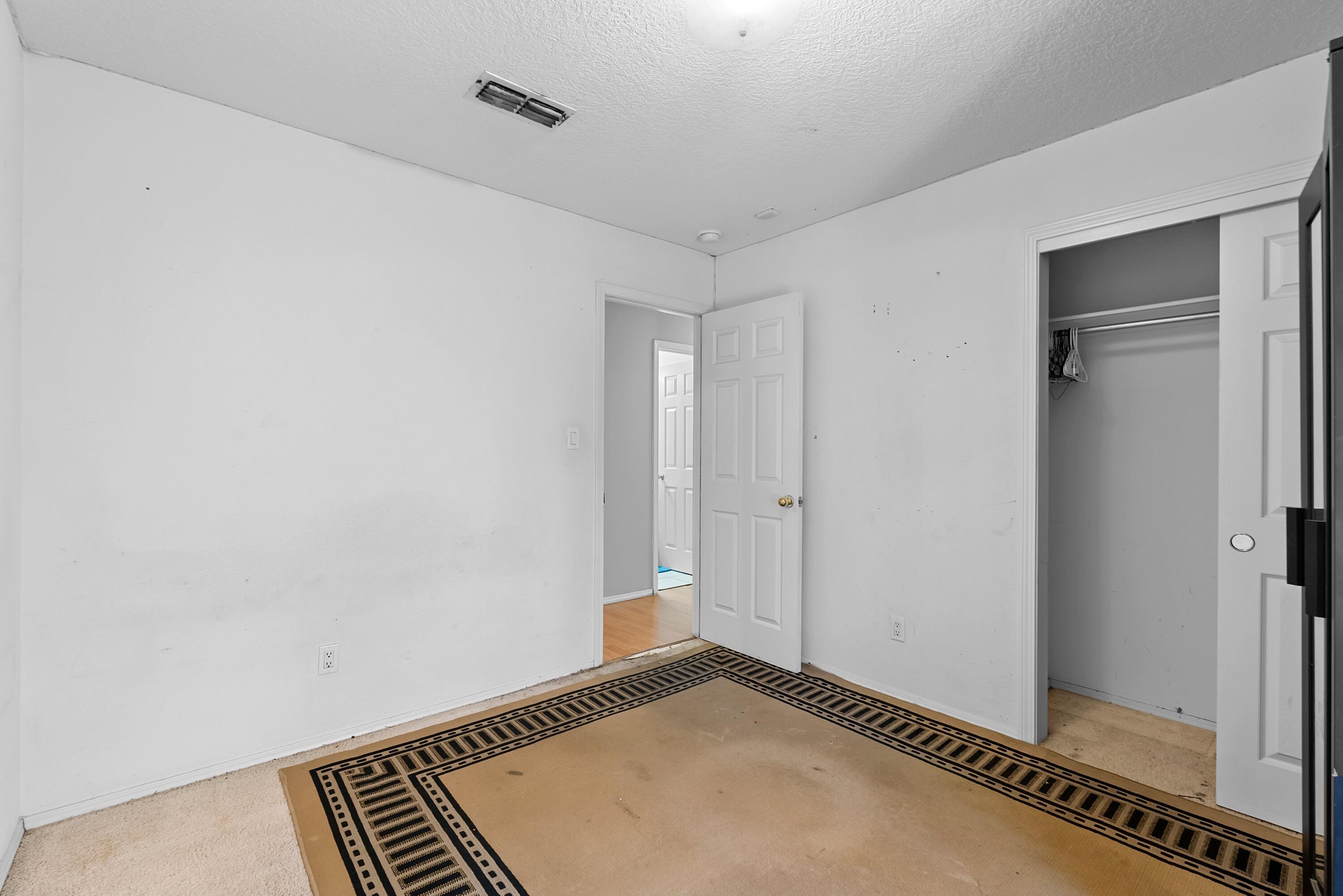 516 HARTMAN Drive SW