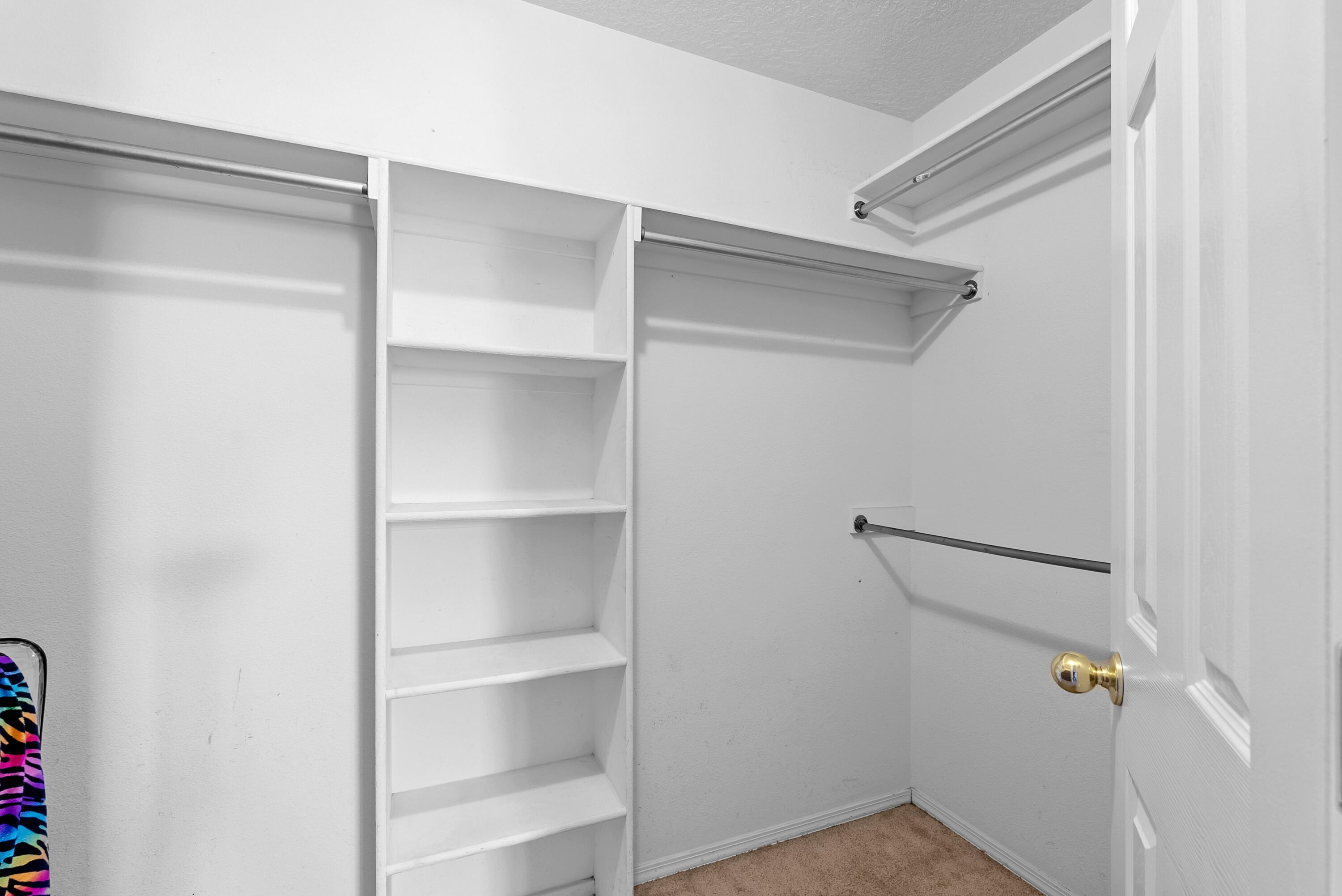 516 HARTMAN Drive SW