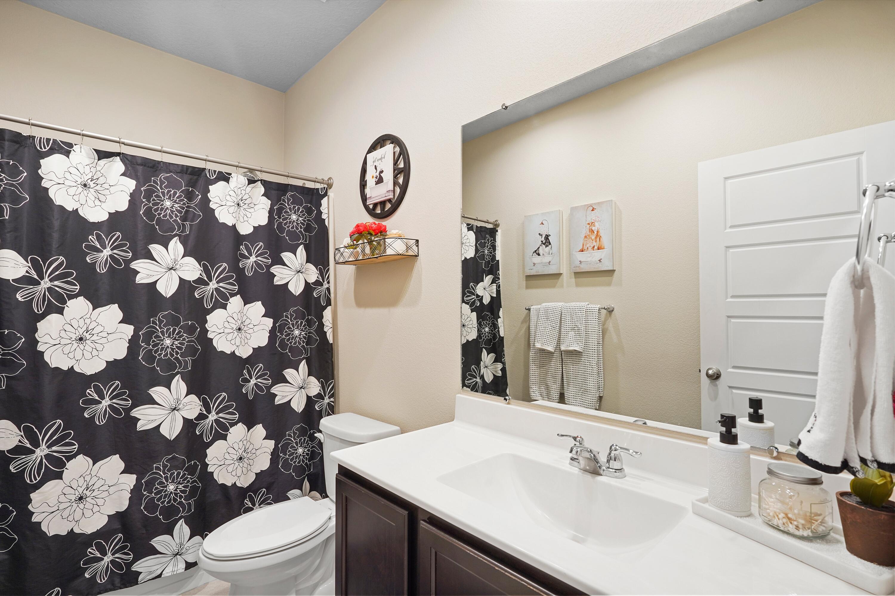 1672 TIERRA VERDE Loop