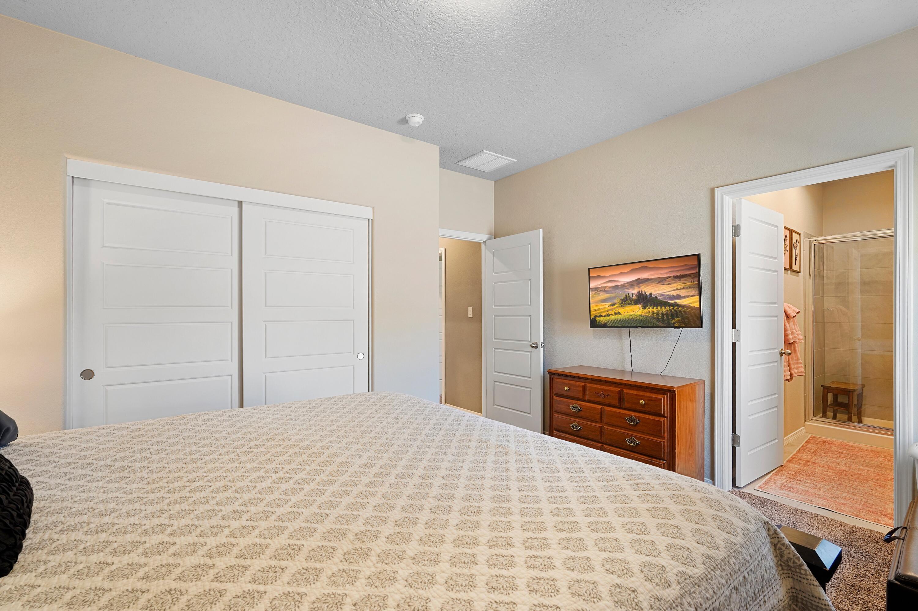 1672 TIERRA VERDE Loop