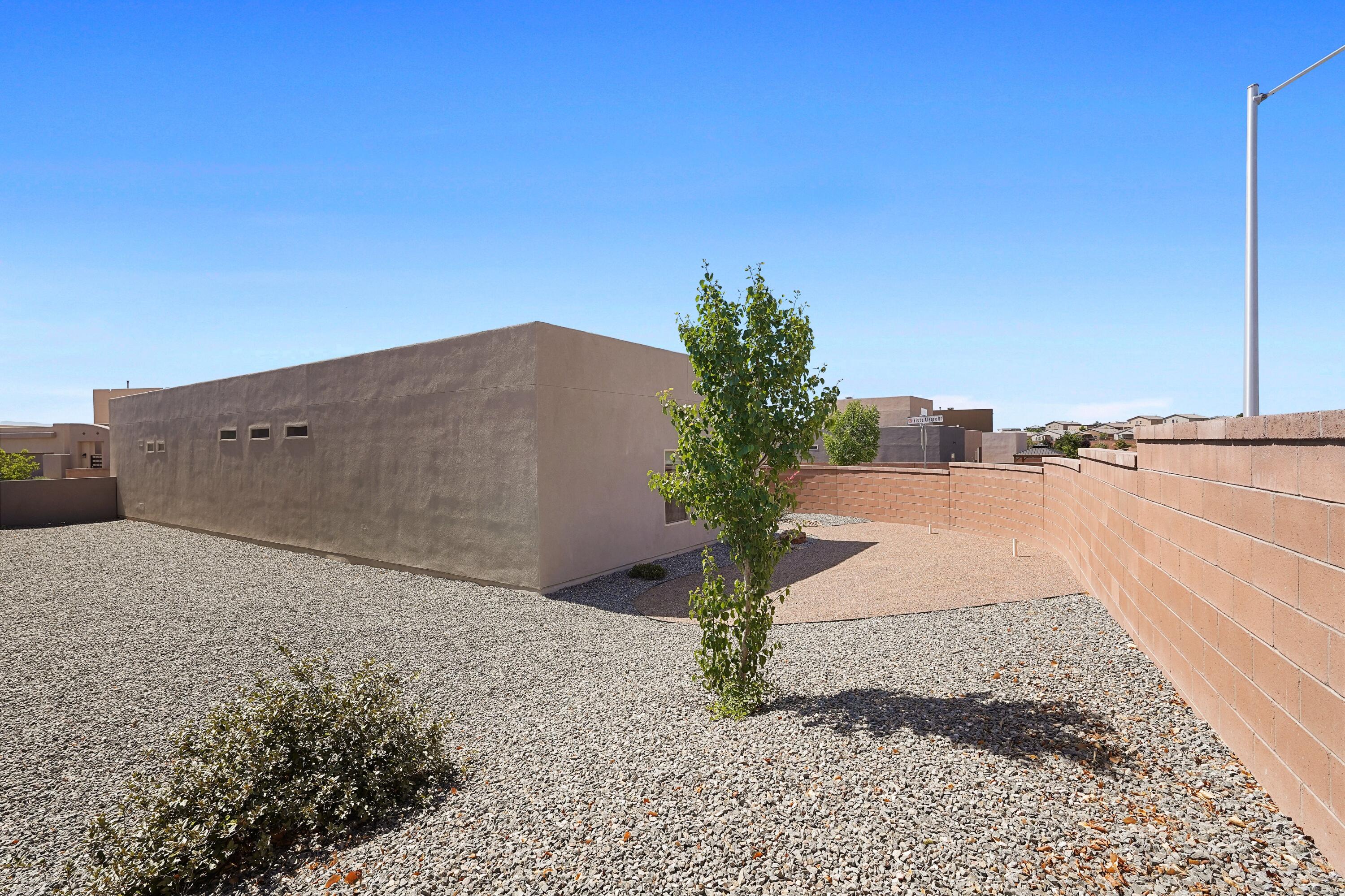 1672 TIERRA VERDE Loop