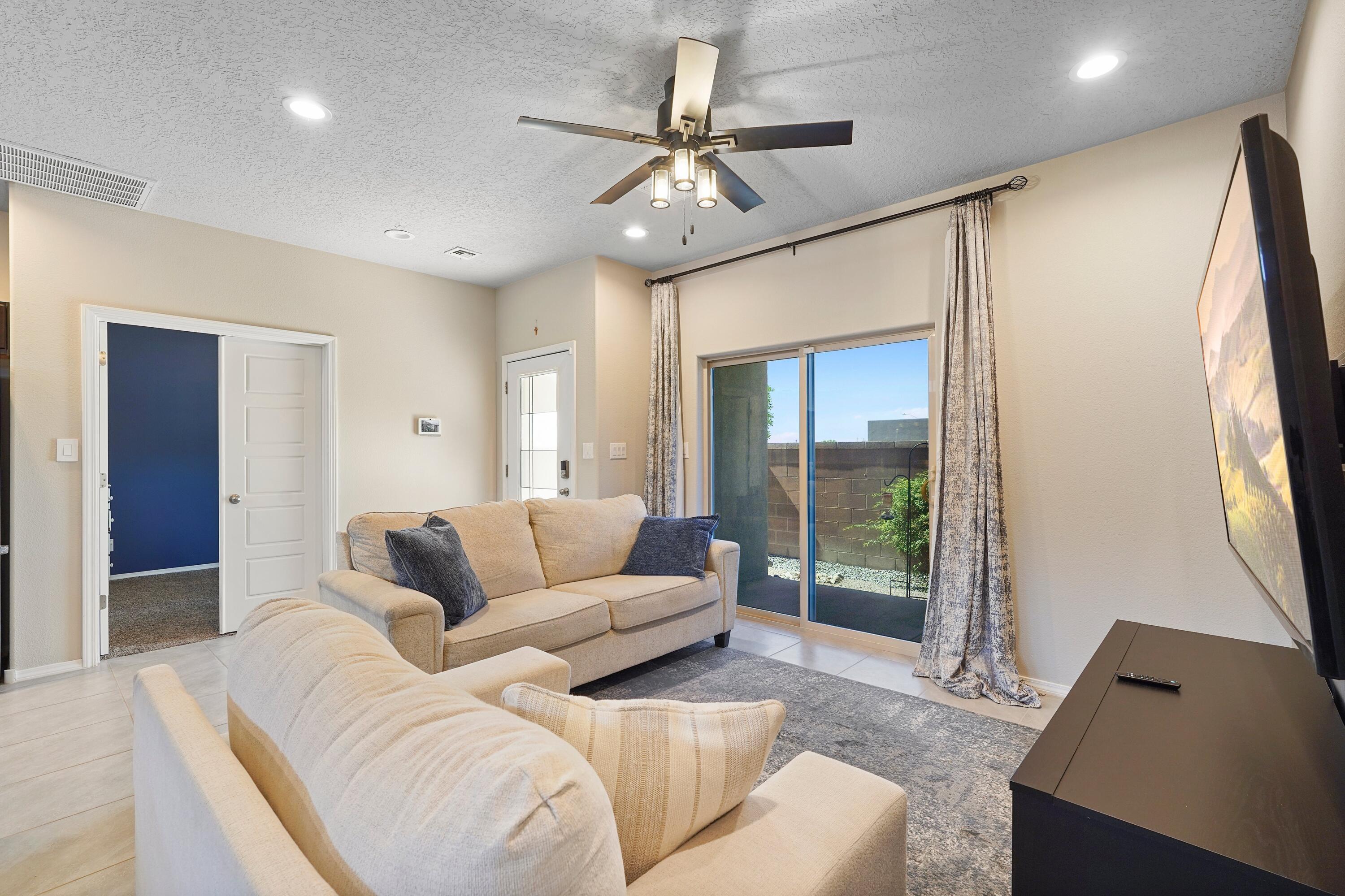 1672 TIERRA VERDE Loop