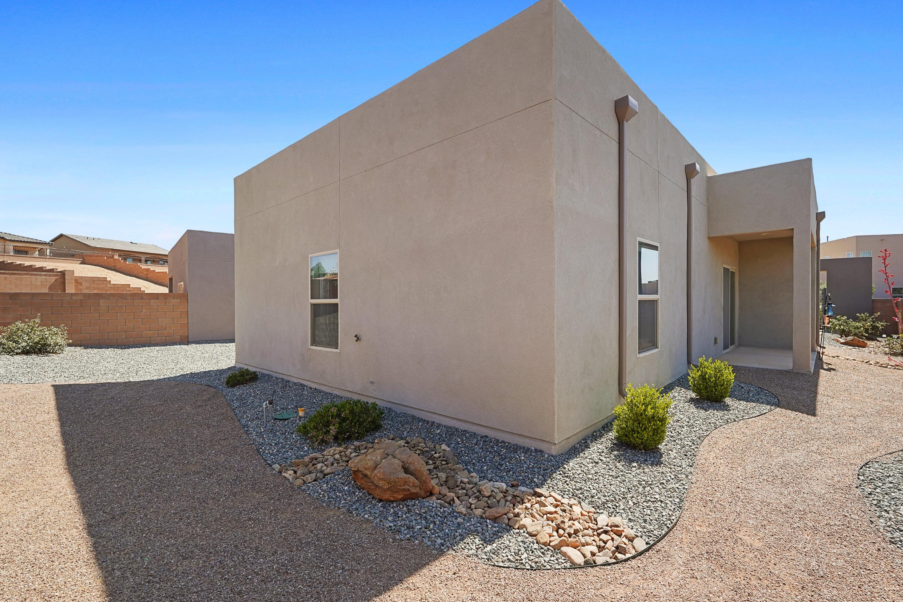 1672 TIERRA VERDE Loop