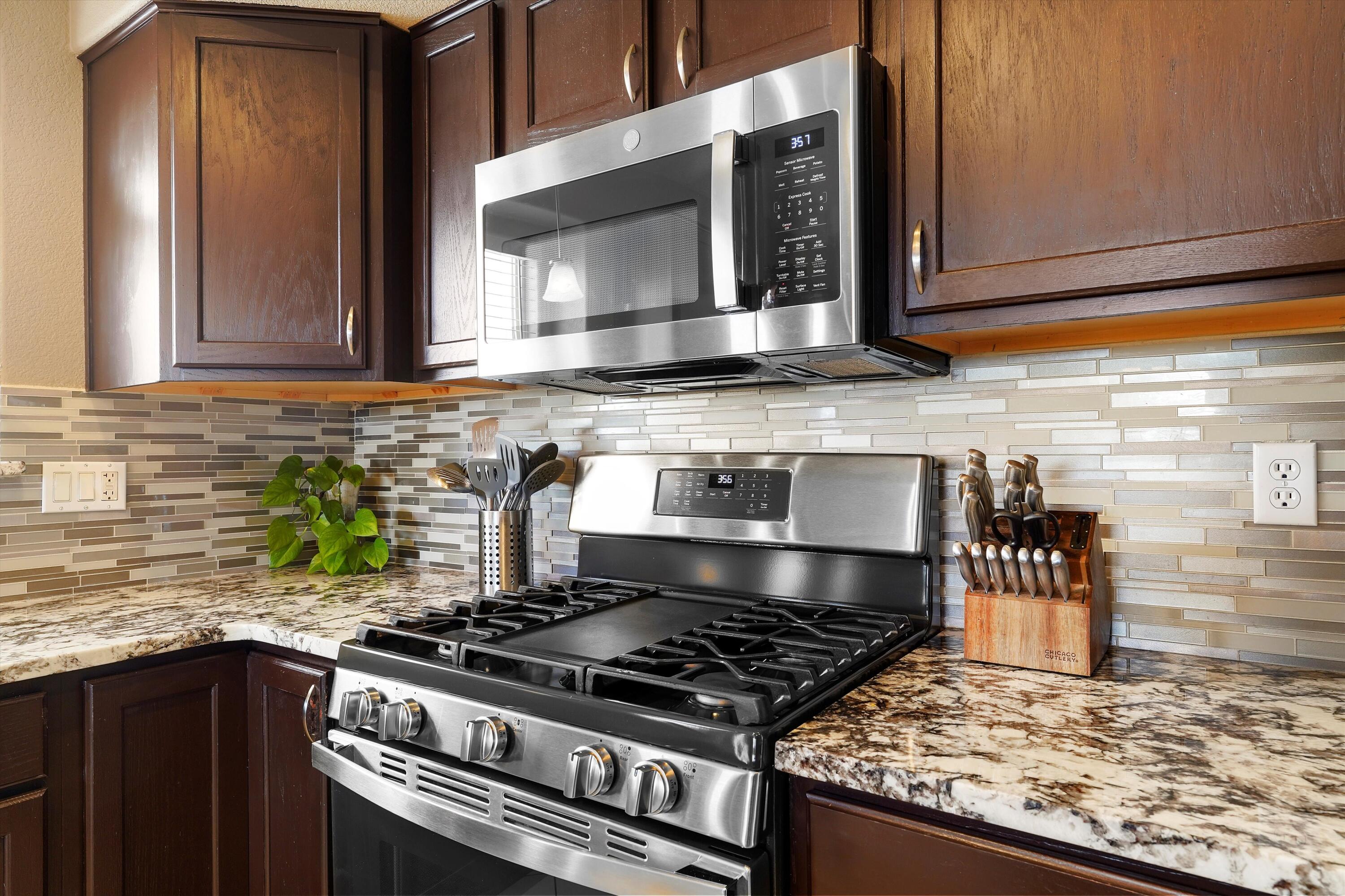 8031 CORN MOUNTAIN Place NW