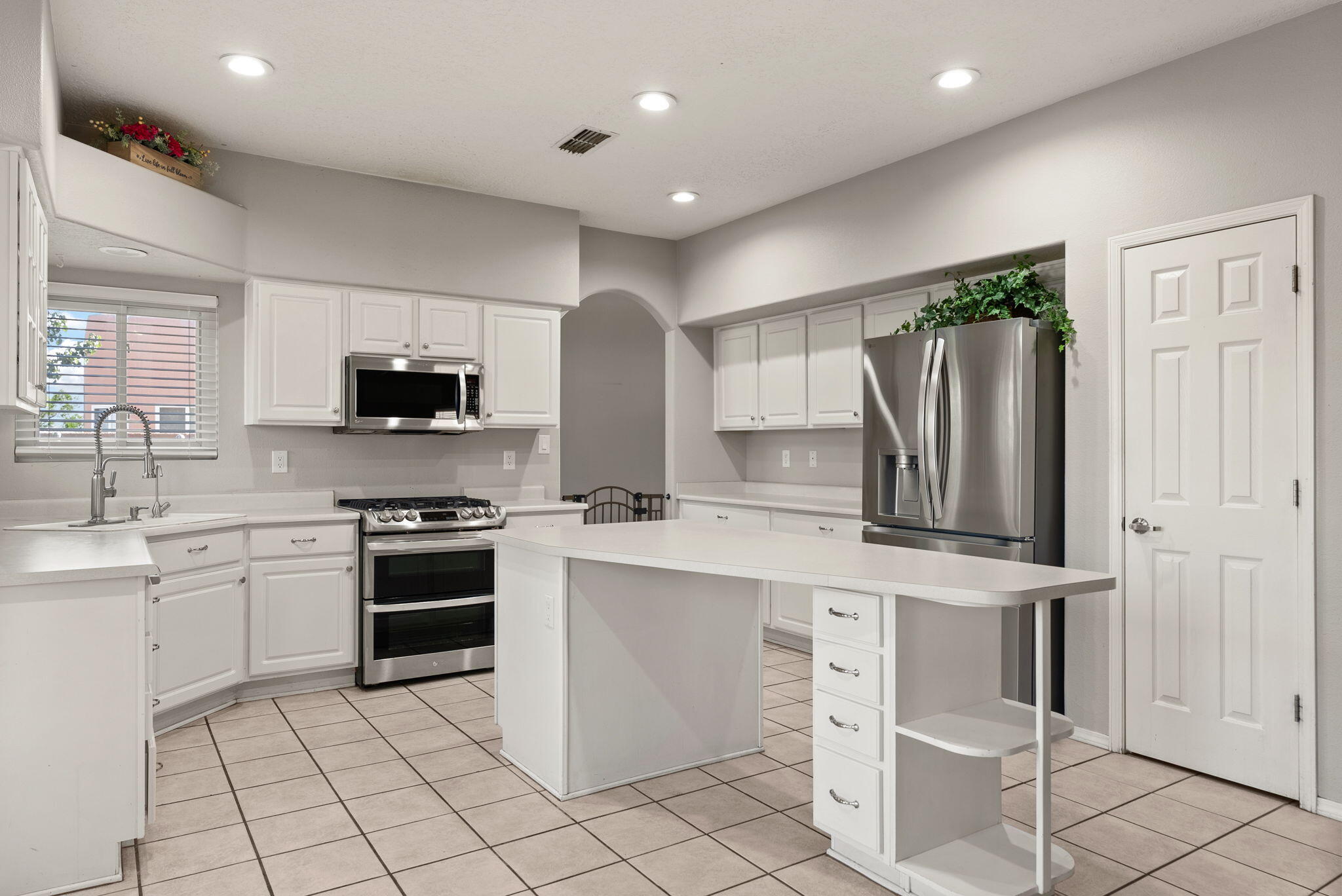 10904 SNOWBIRD Drive