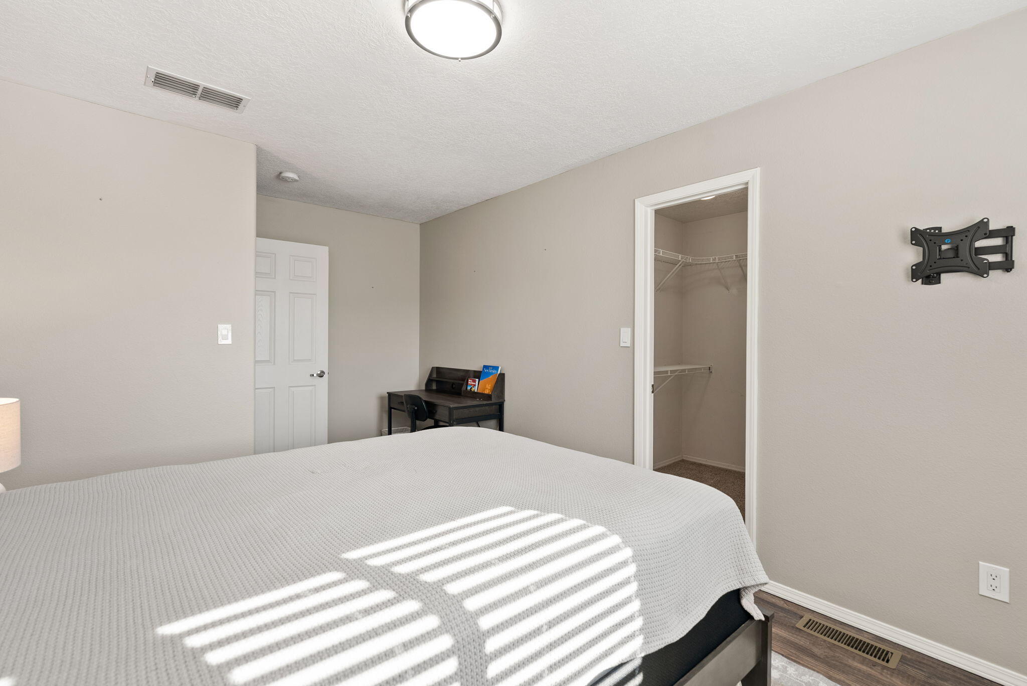 10904 SNOWBIRD Drive