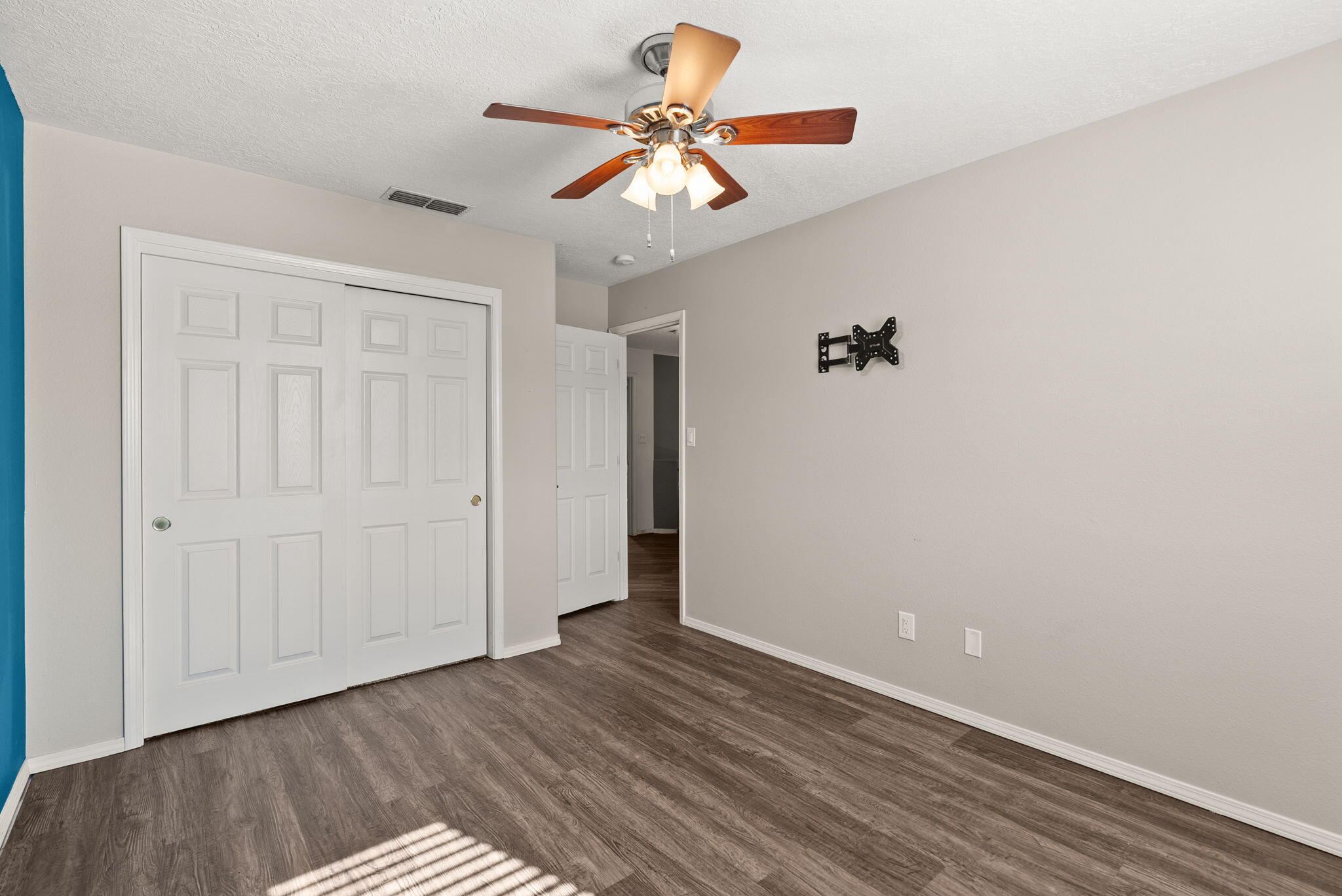 10904 SNOWBIRD Drive