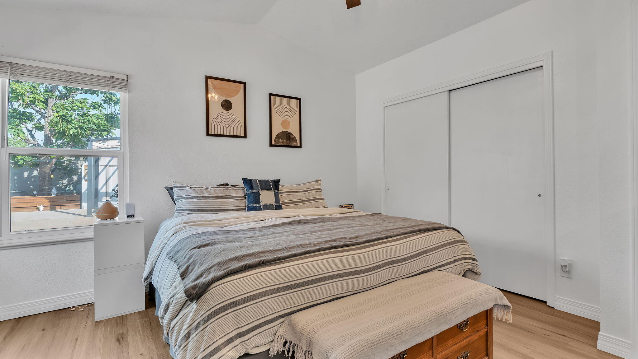 1093 CAMINO DEL REY Drive