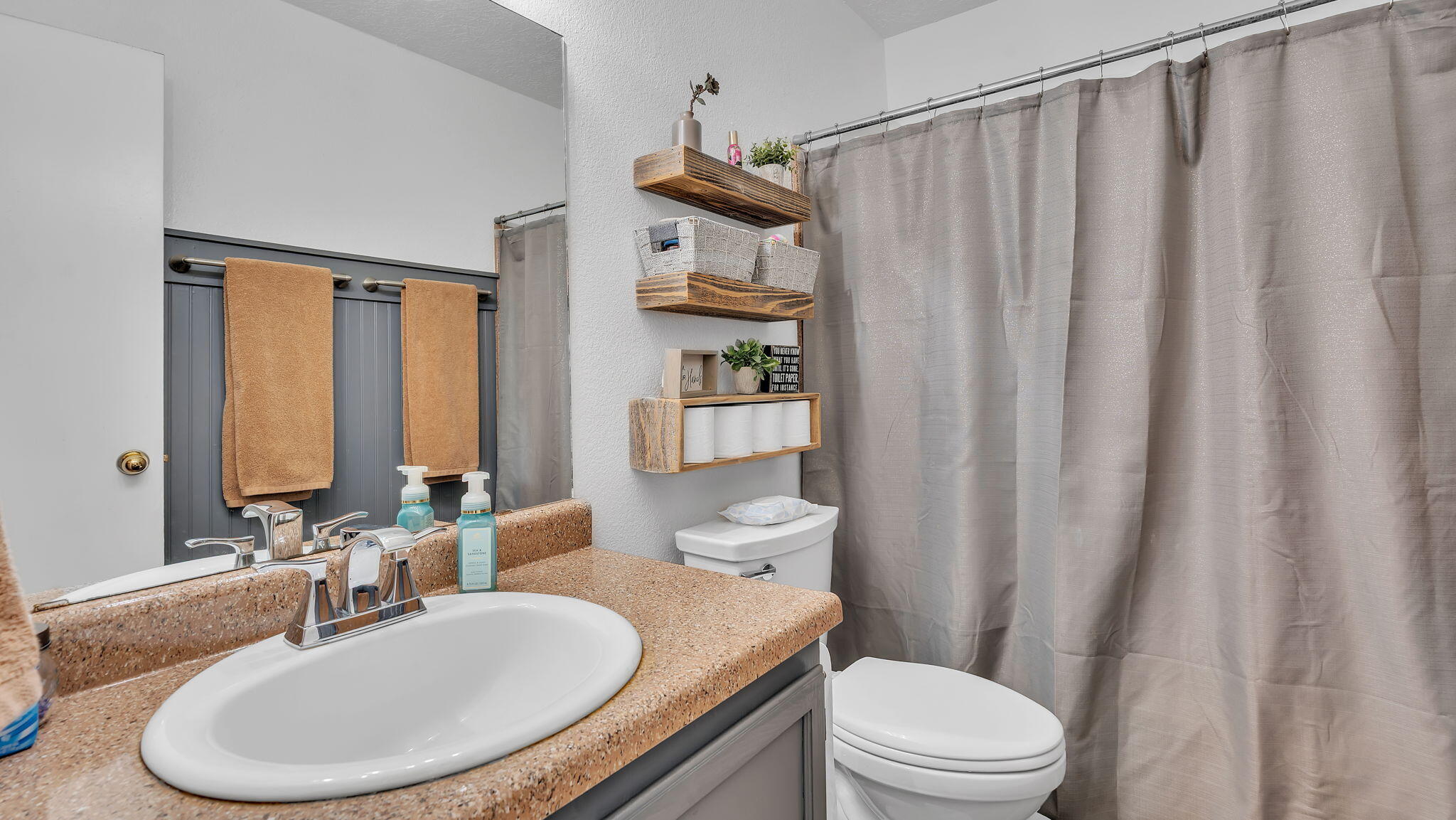 1093 CAMINO DEL REY Drive