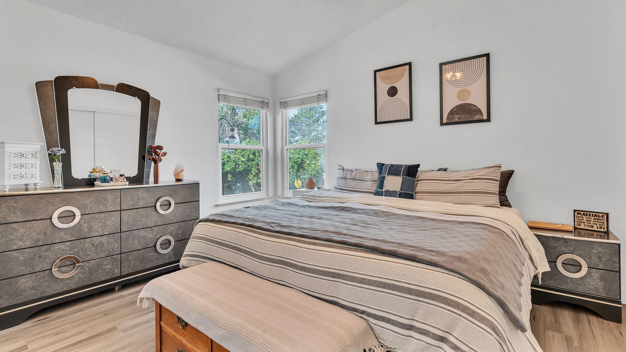 1093 CAMINO DEL REY Drive