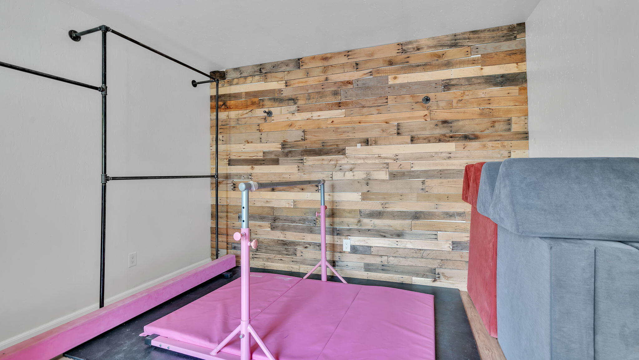 1093 CAMINO DEL REY Drive