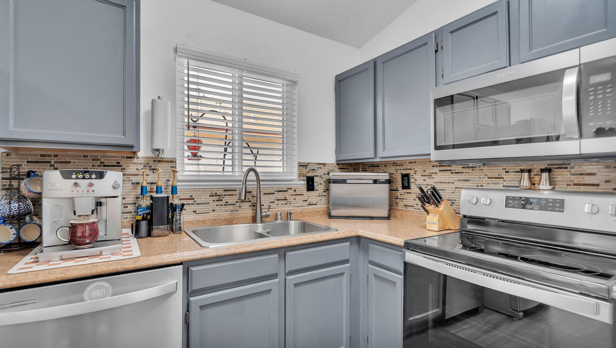 1093 CAMINO DEL REY Drive