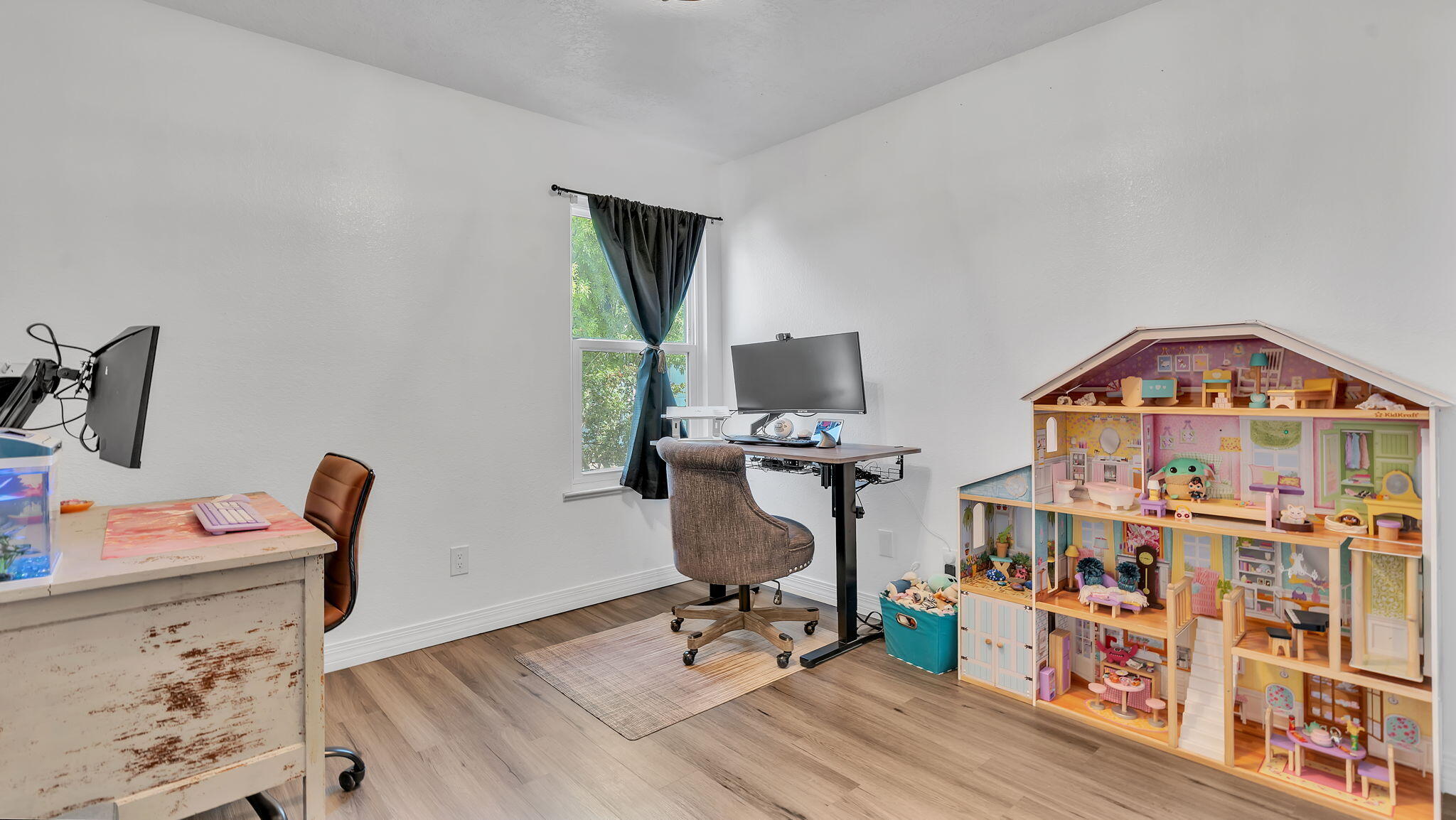 1093 CAMINO DEL REY Drive