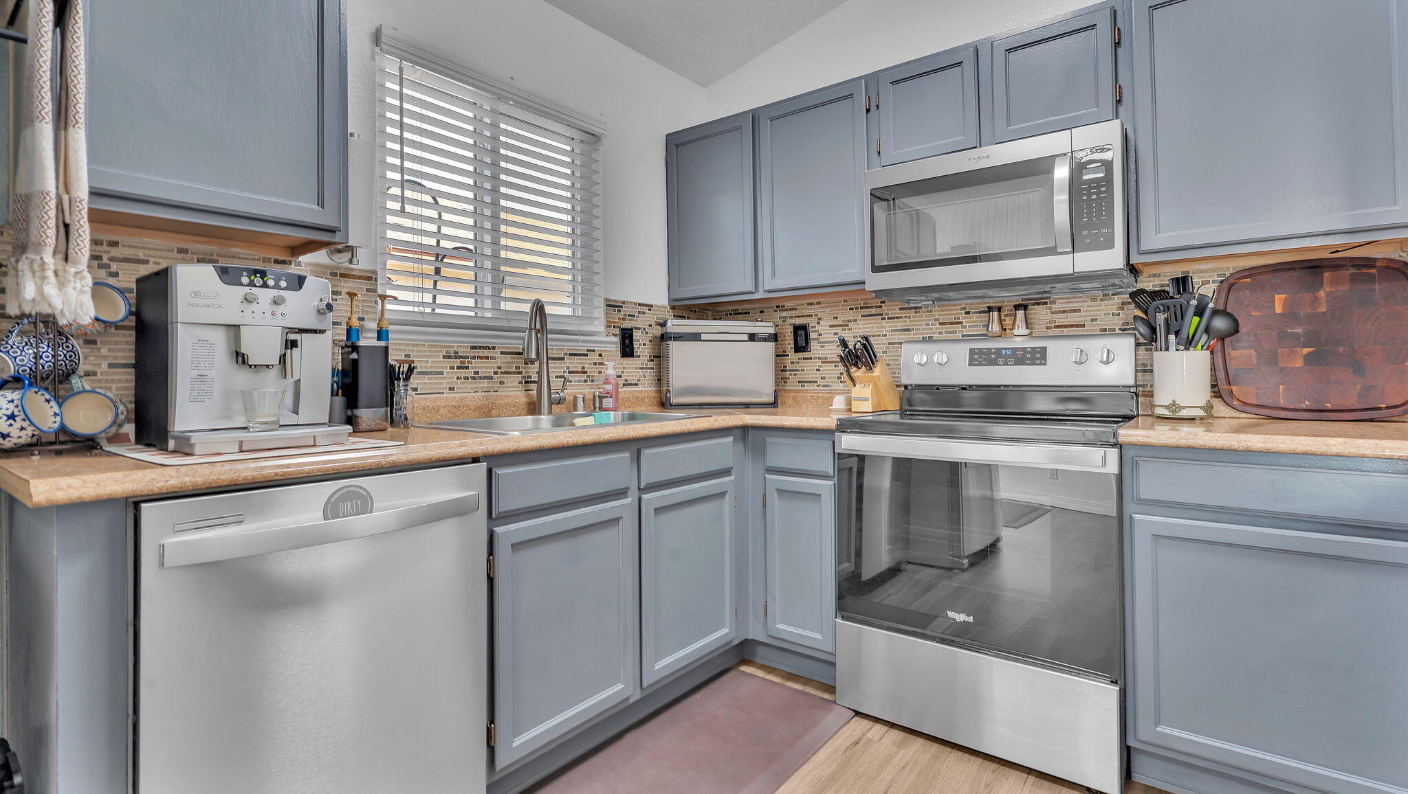 1093 CAMINO DEL REY Drive