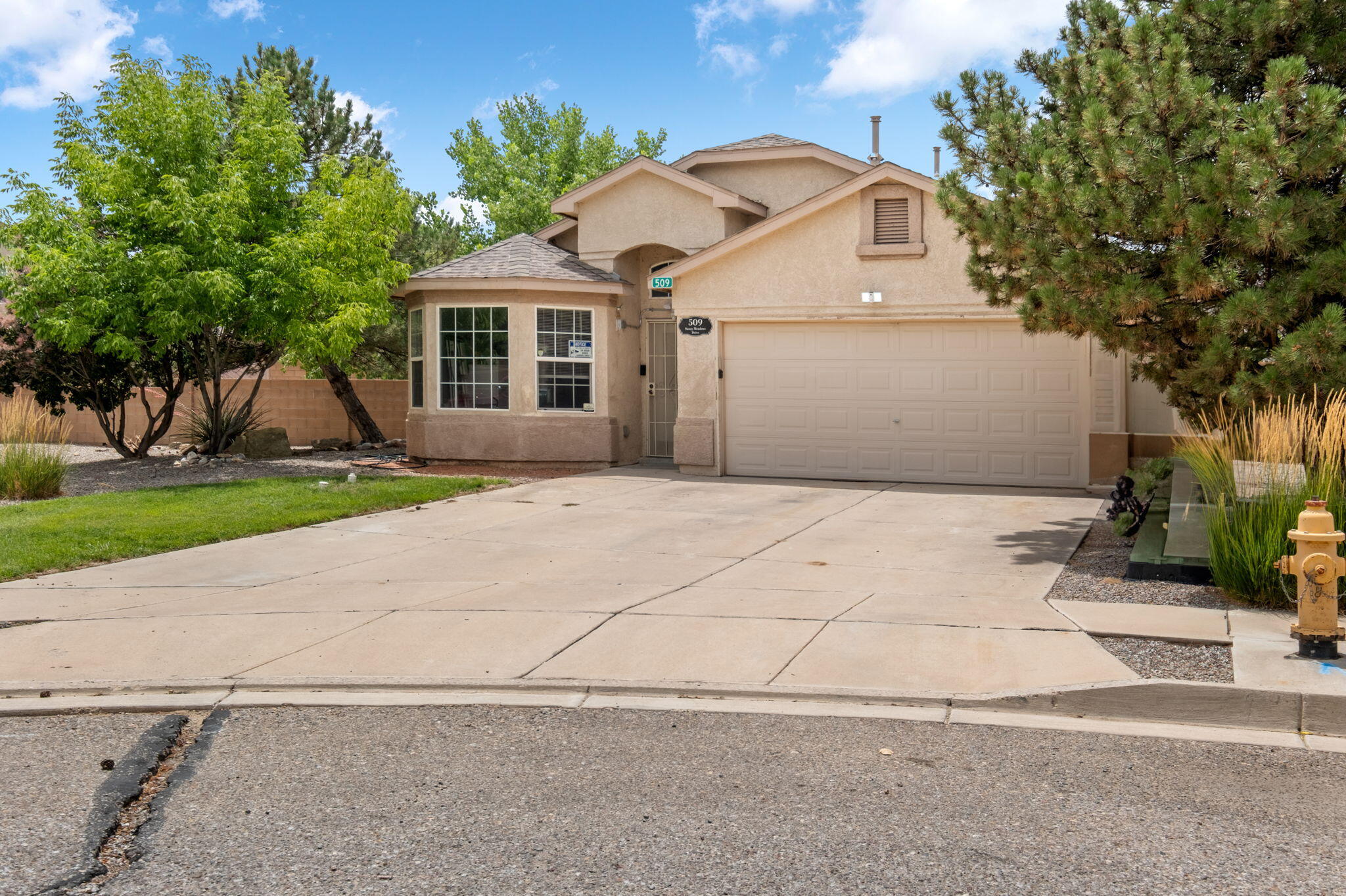 509 SUNNY MEADOWS Drive NE