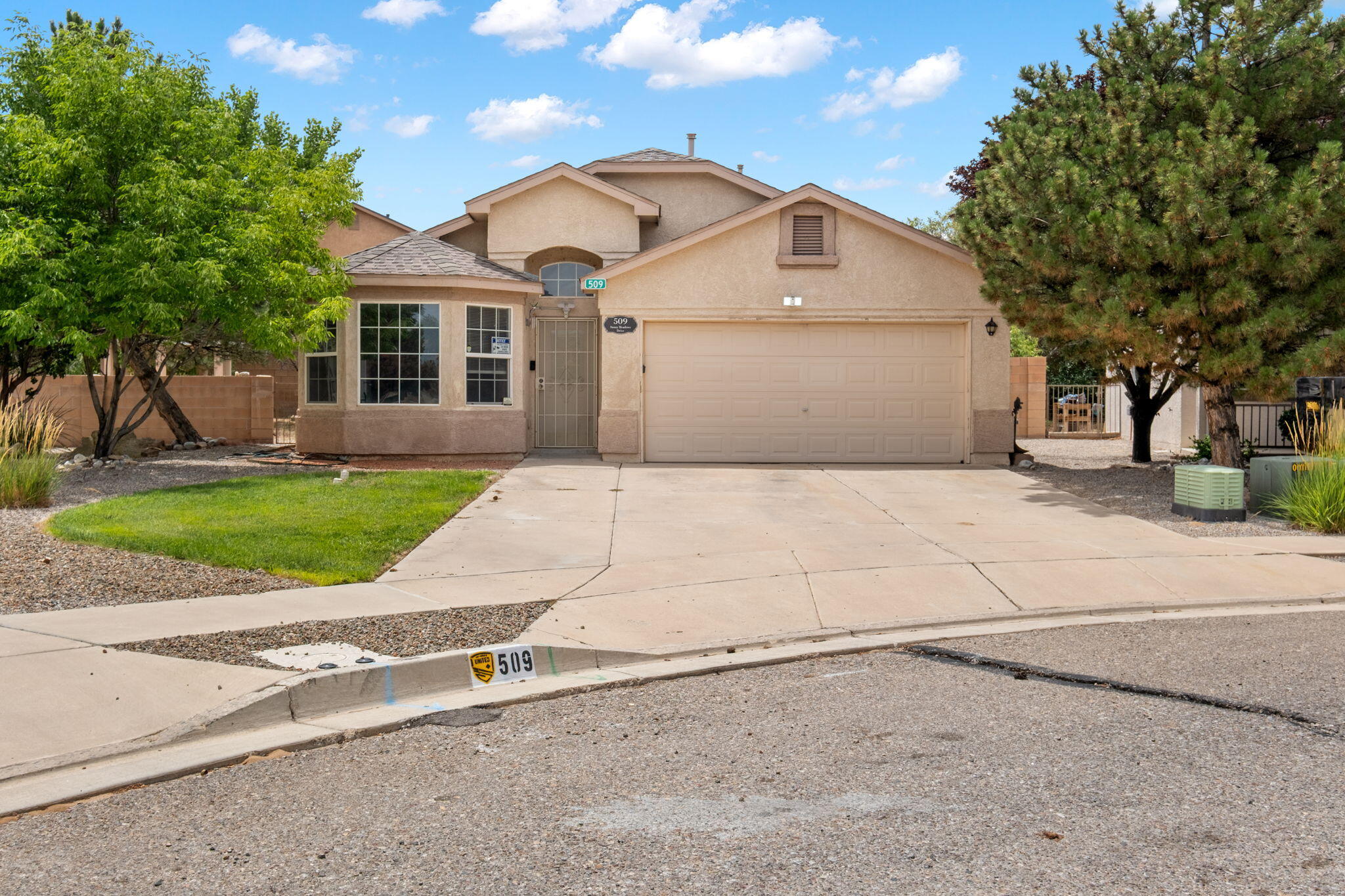 509 SUNNY MEADOWS Drive NE