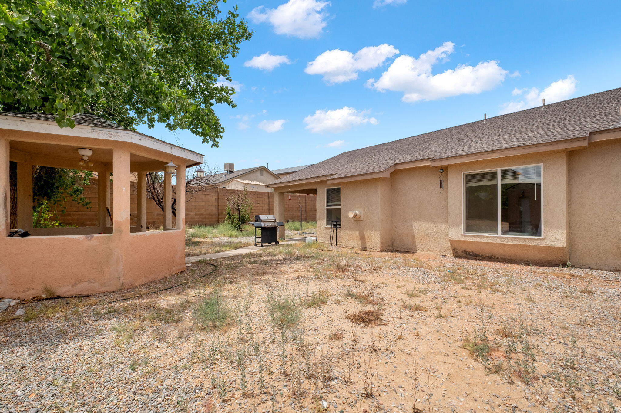 509 SUNNY MEADOWS Drive NE