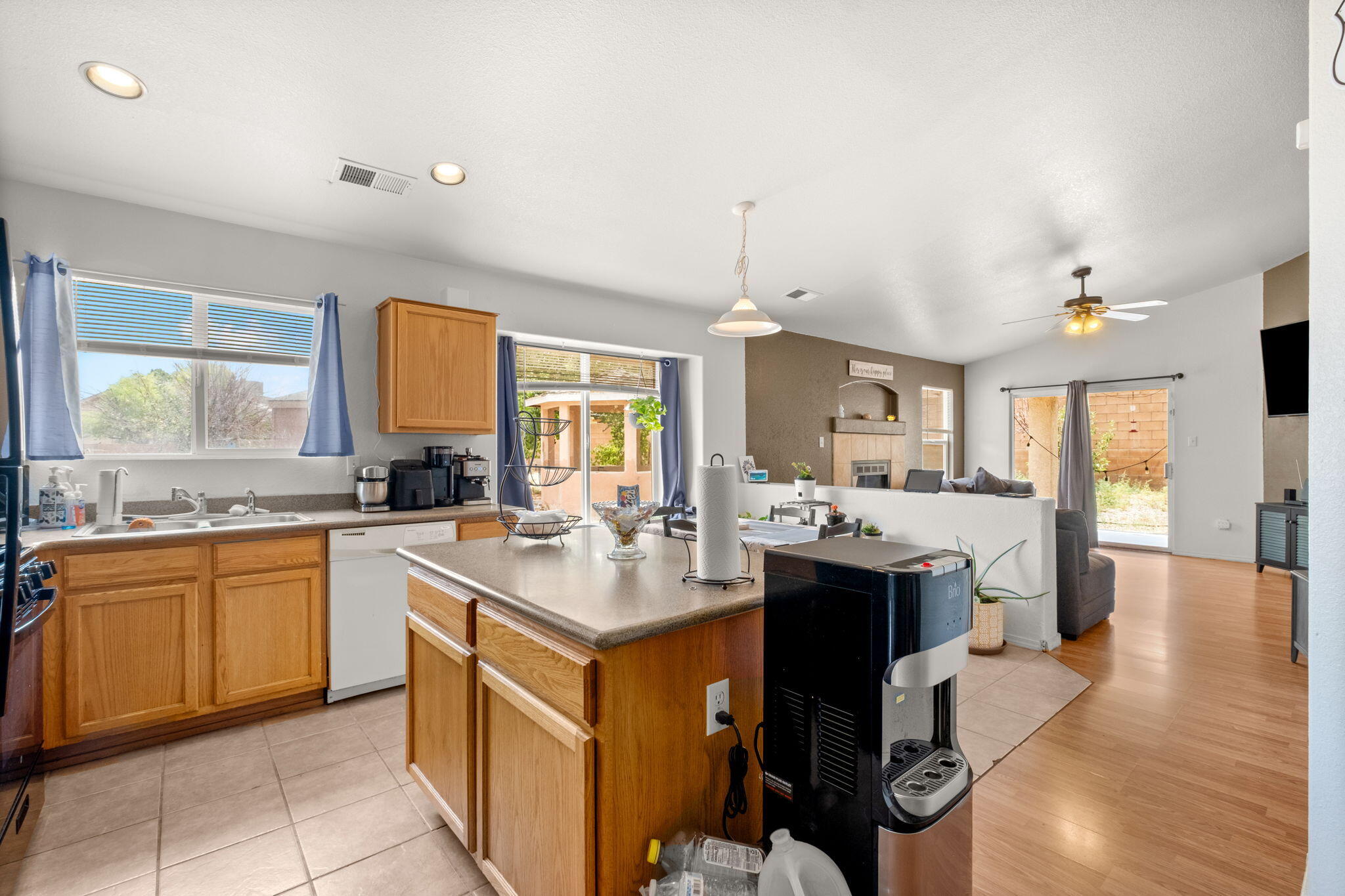 509 SUNNY MEADOWS Drive NE