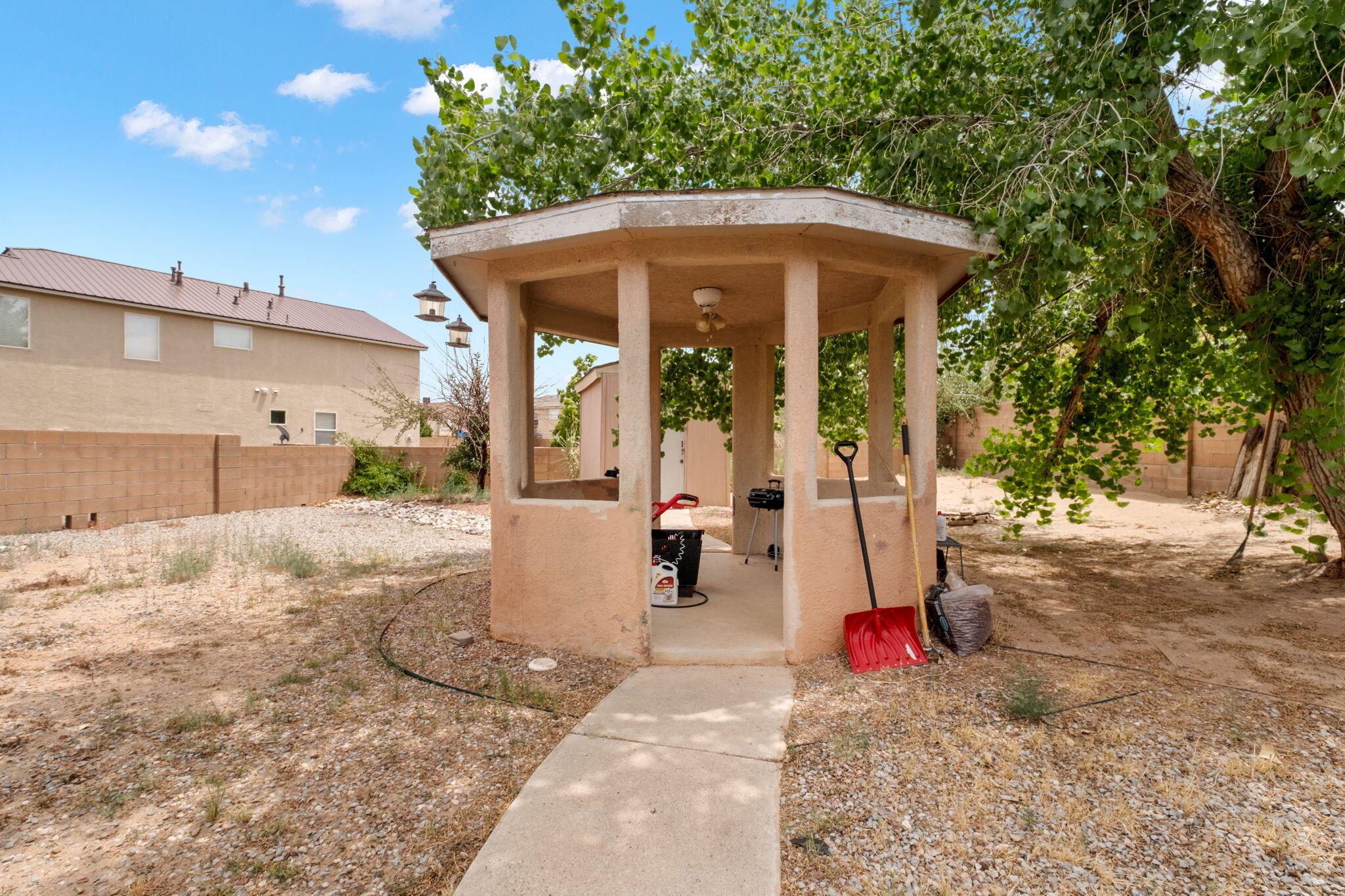 509 SUNNY MEADOWS Drive NE