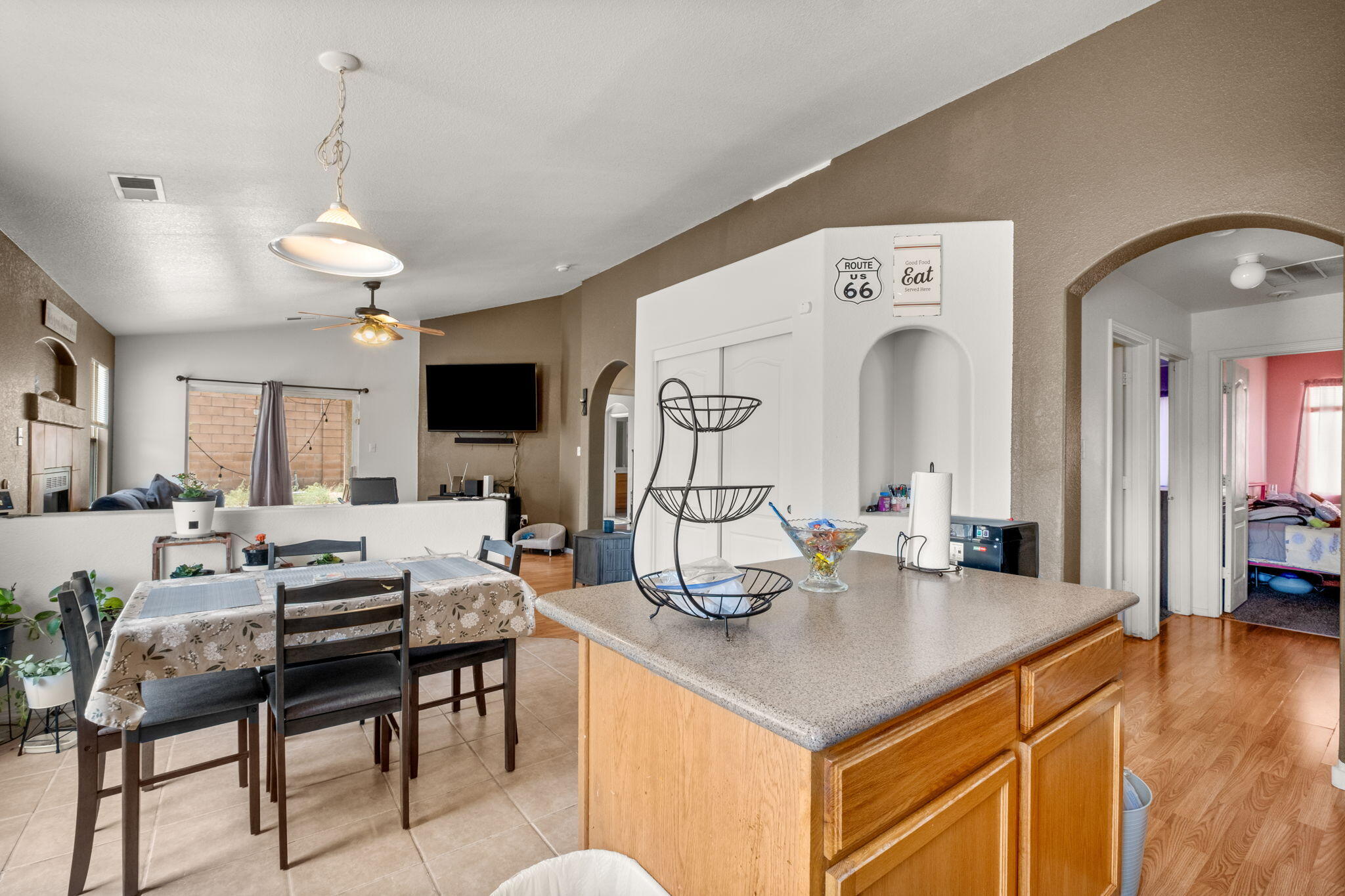 509 SUNNY MEADOWS Drive NE