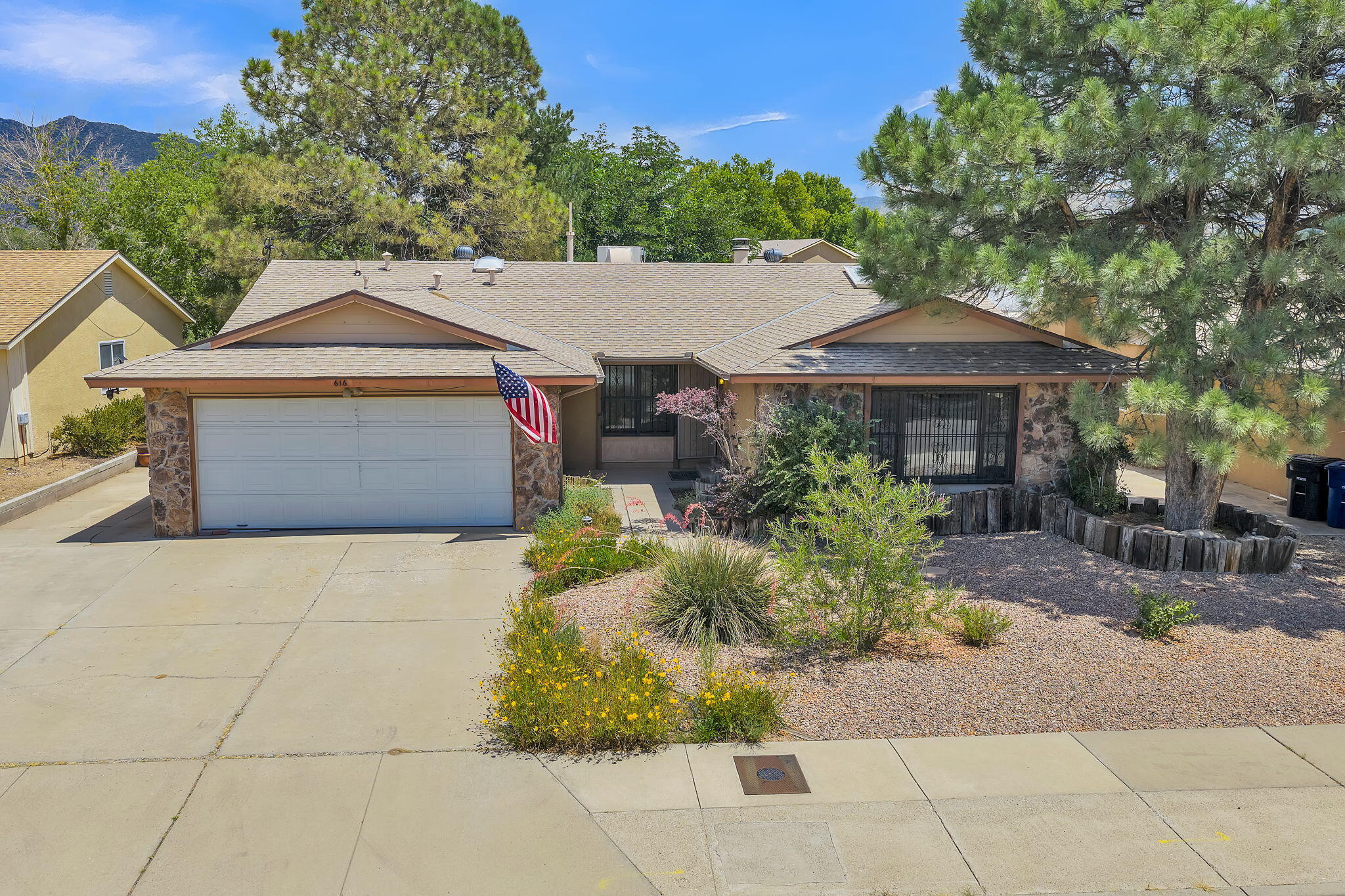 616 PARKSIDE Place SE