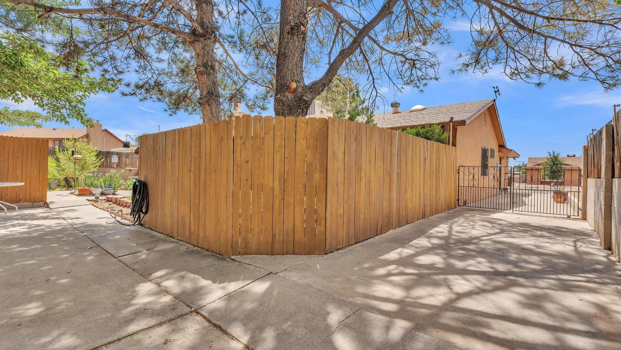 616 PARKSIDE Place SE