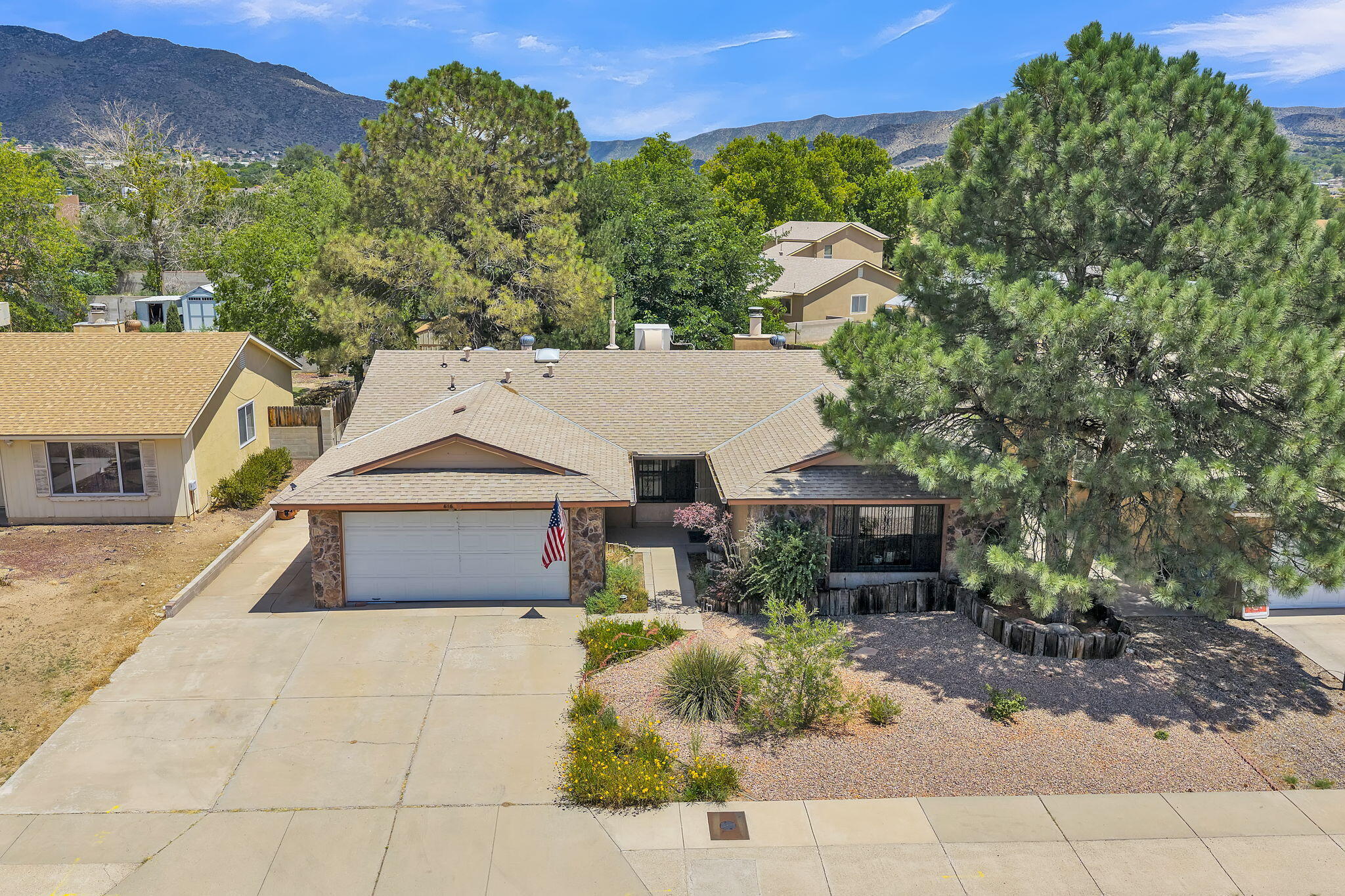 616 PARKSIDE Place SE