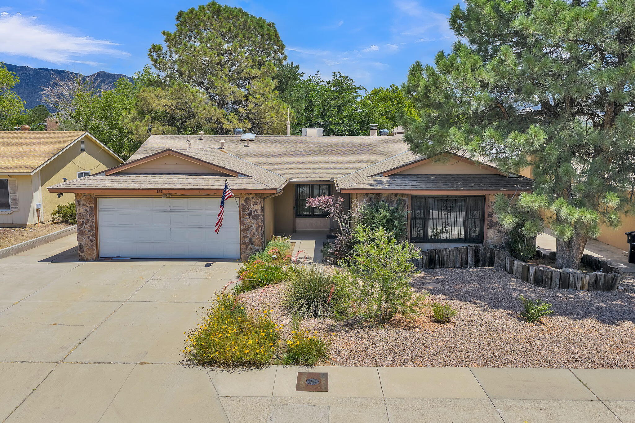 616 PARKSIDE Place SE