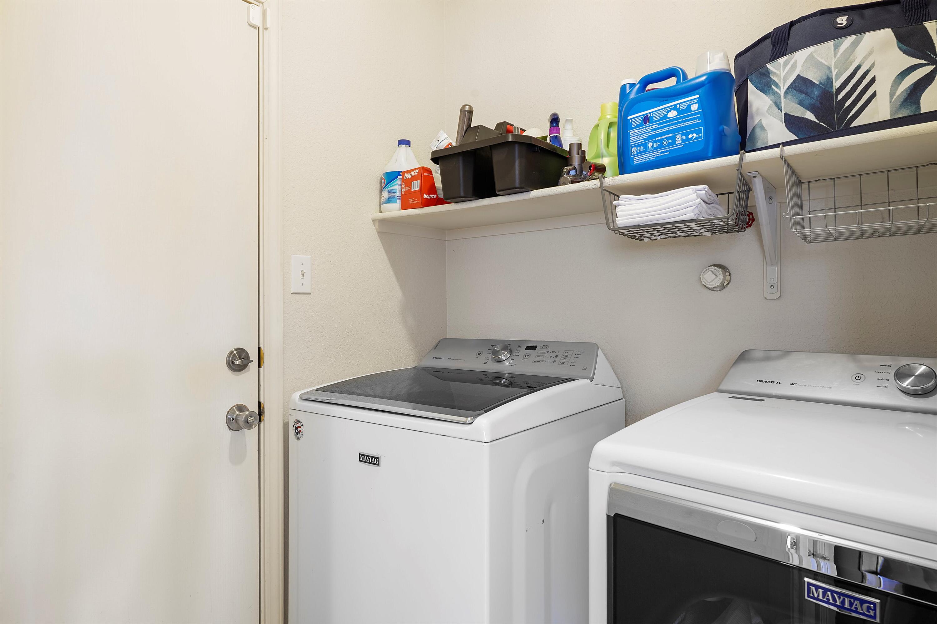 512 PLAYFUL MEADOWS Drive NE