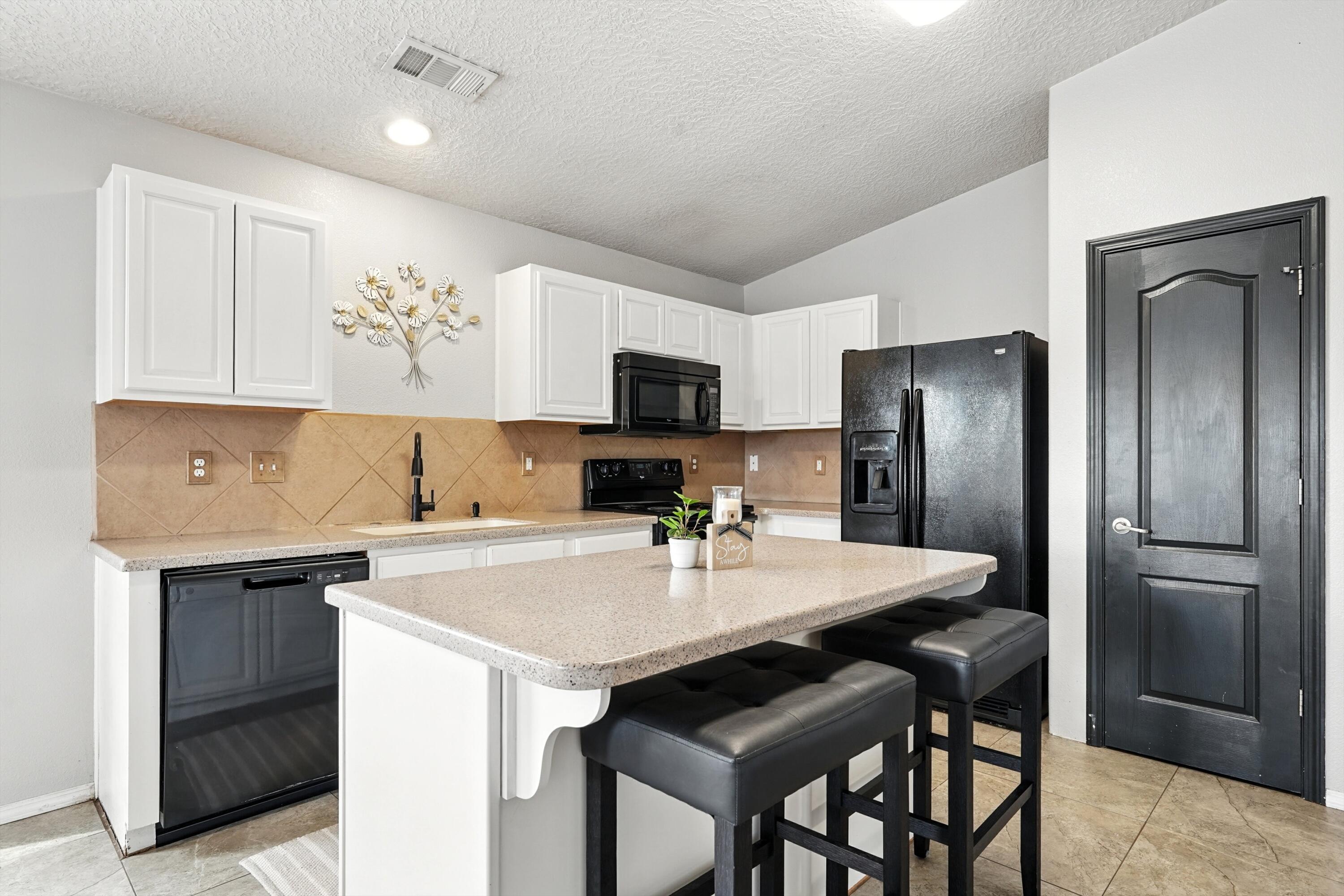 750 CREEKSIDE Avenue SW